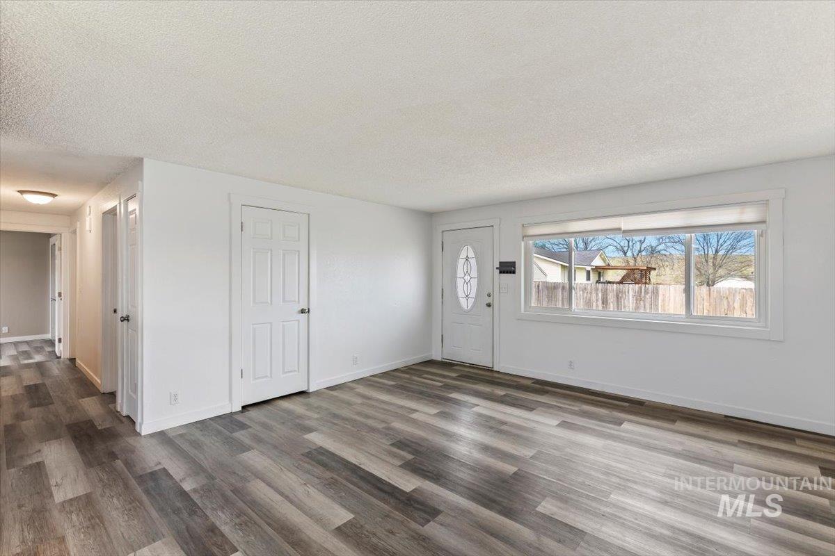 9191 Rolling Hills Ct, Nampa, Idaho 83686-9535, 3 Bedrooms, 1 Bathroom, Residential For Sale, Price $349,900, 98979646