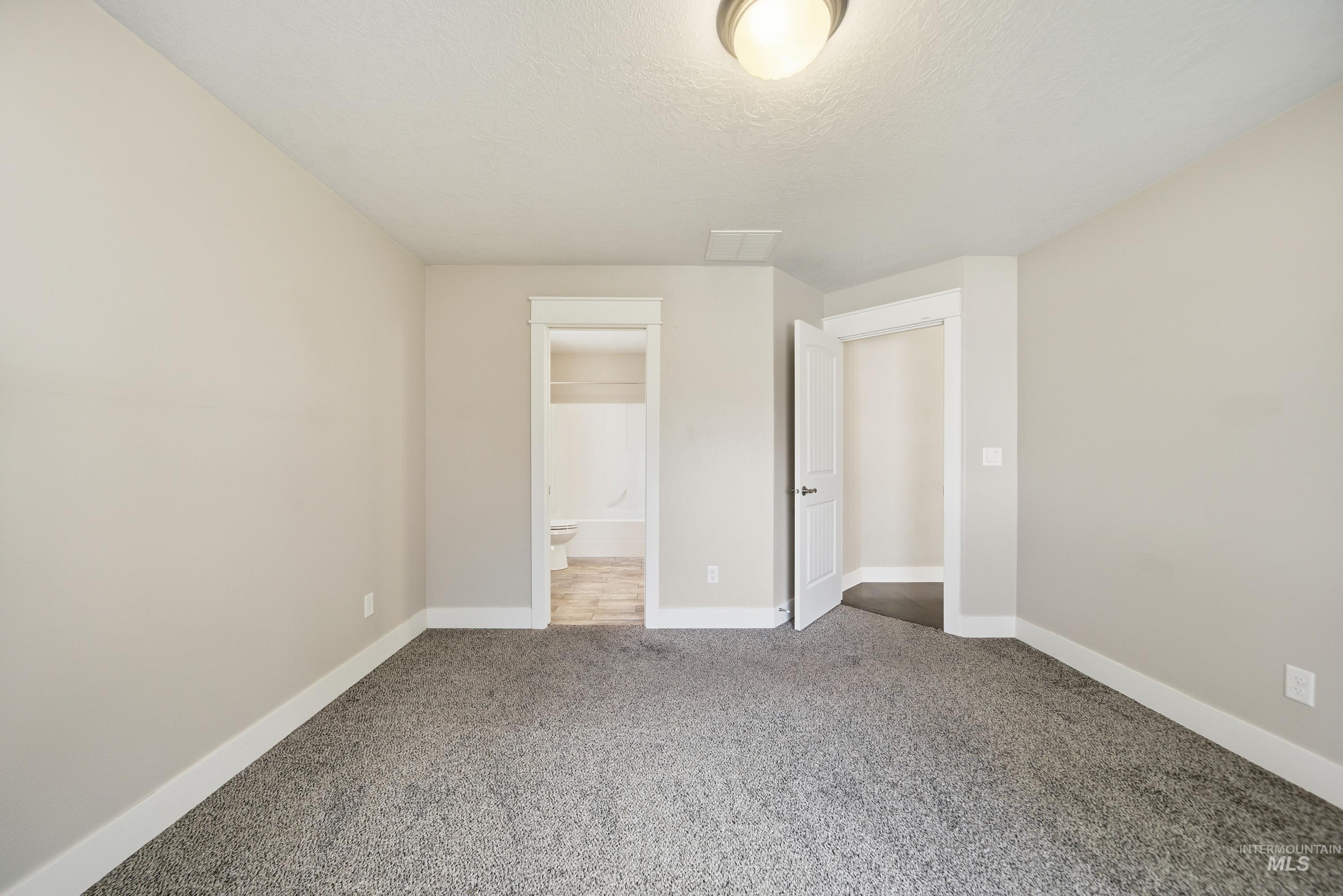 9522 W Woodland Dr, Boise, Idaho 83704, 3 Bedrooms, 2 Bathrooms, Residential For Sale, Price $425,000, 98979648