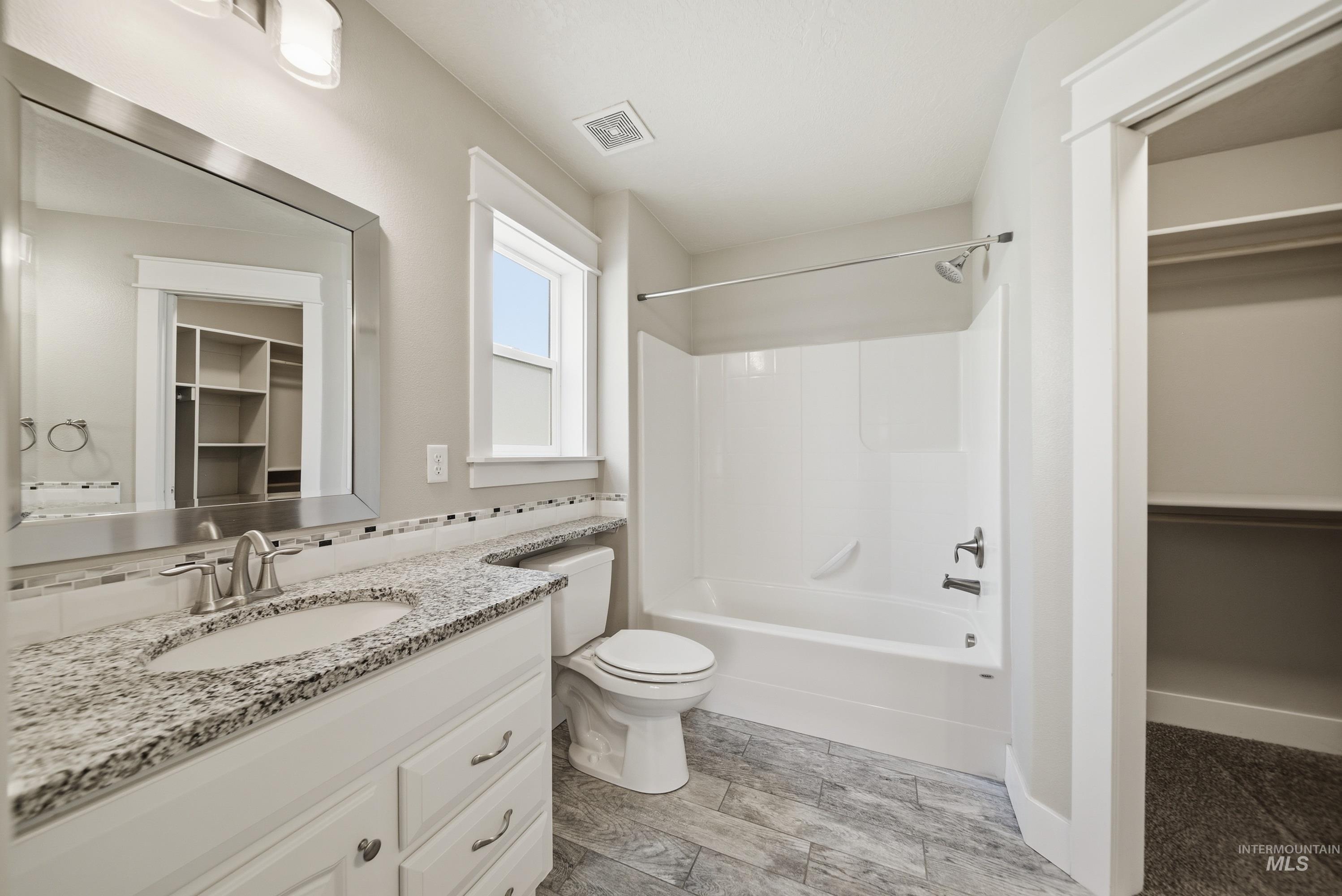 9522 W Woodland Dr, Boise, Idaho 83704, 3 Bedrooms, 2 Bathrooms, Residential For Sale, Price $425,000, 98979648