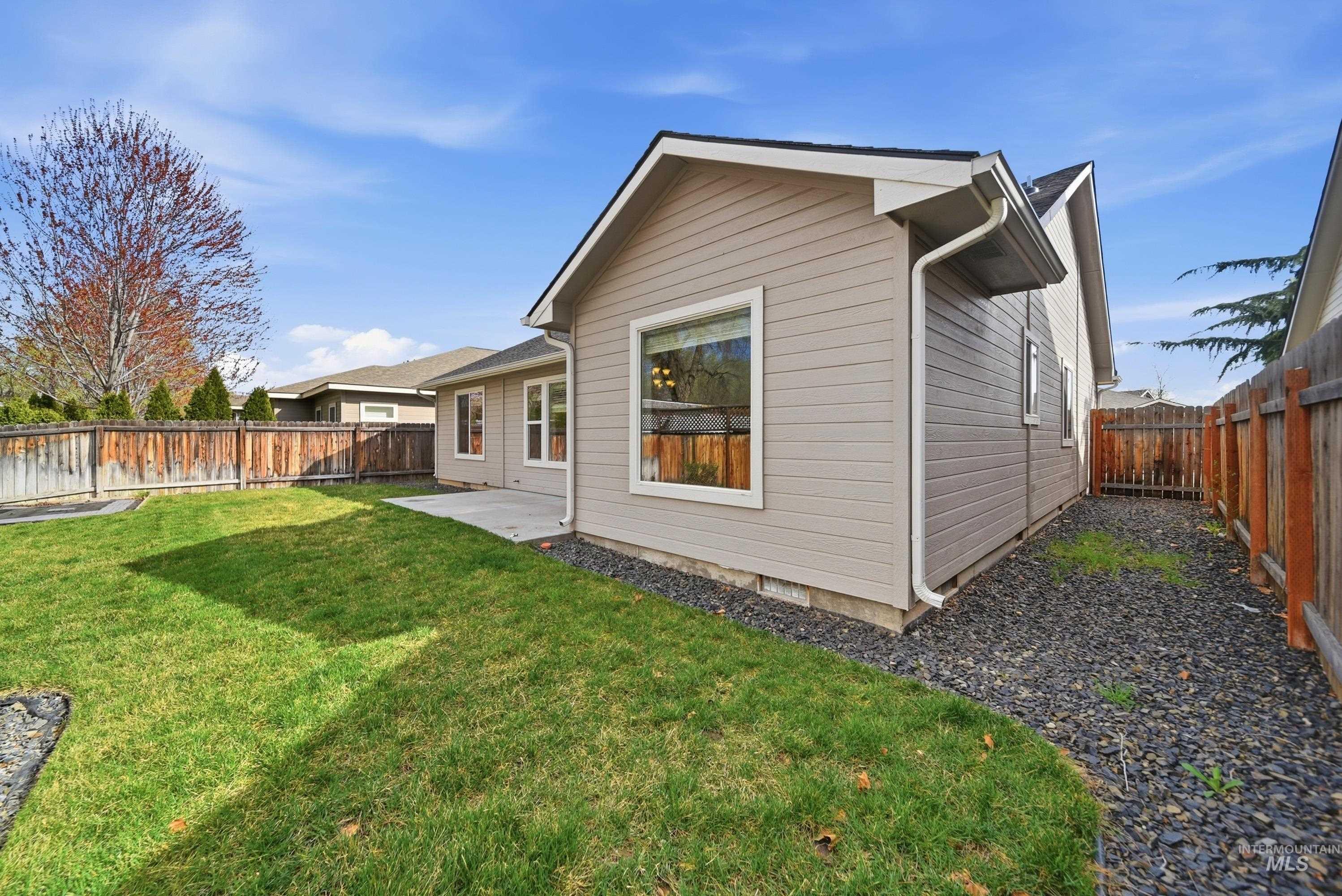 9522 W Woodland Dr, Boise, Idaho 83704, 3 Bedrooms, 2 Bathrooms, Residential For Sale, Price $425,000, 98979648