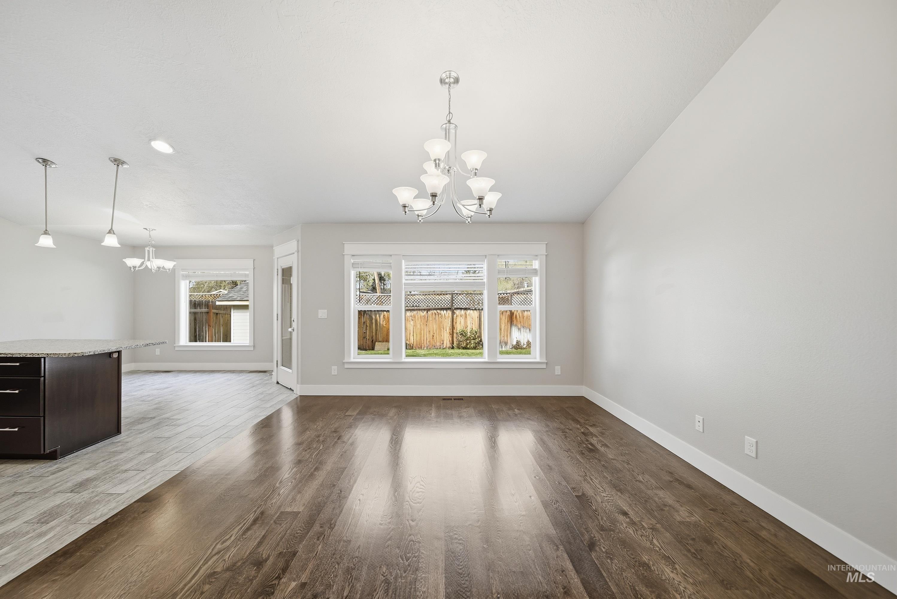 9522 W Woodland Dr, Boise, Idaho 83704, 3 Bedrooms, 2 Bathrooms, Residential For Sale, Price $425,000, 98979648