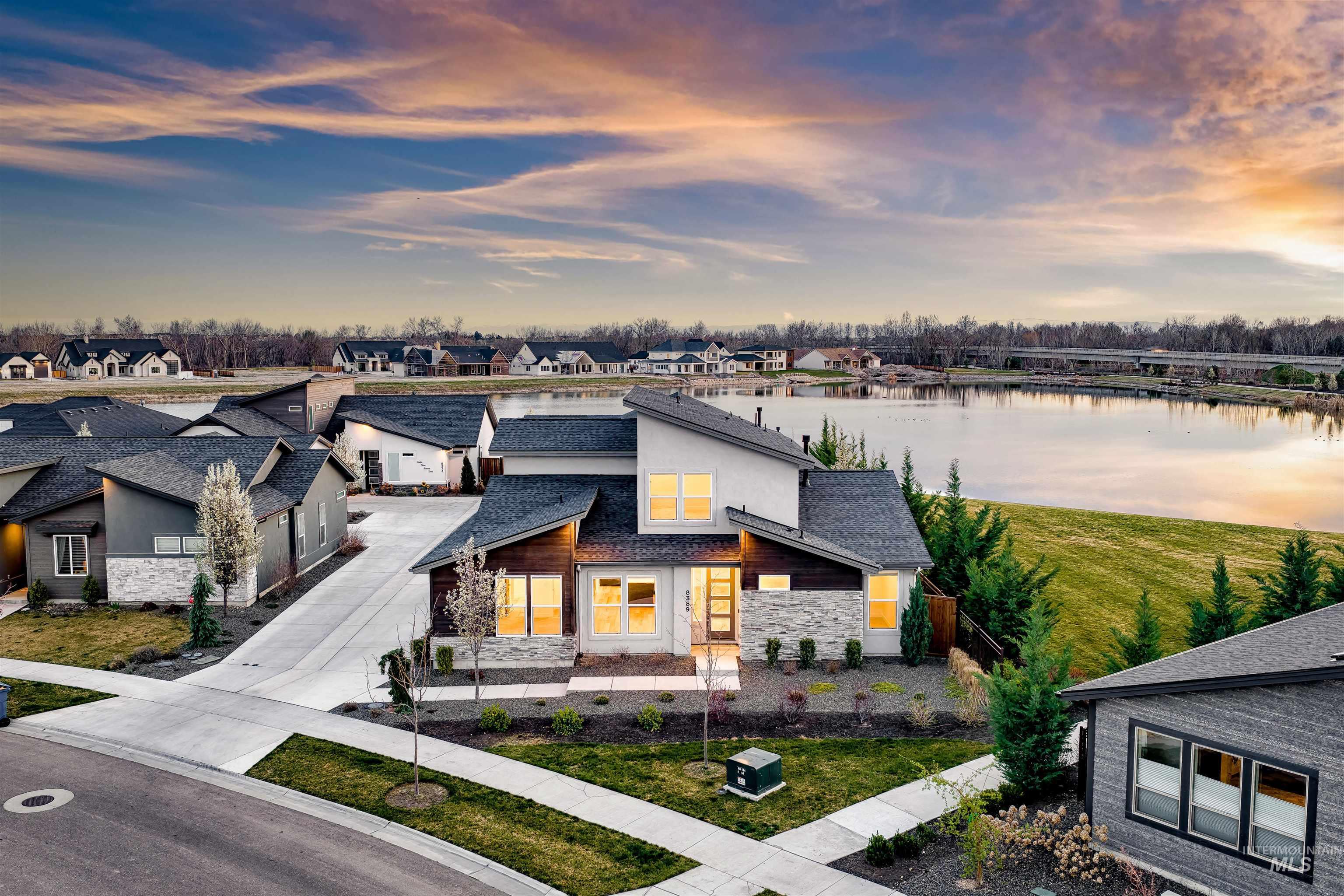 8389 W Shams Ln, Eagle, Idaho 83616, 3 Bedrooms, 3 Bathrooms, Residential For Sale, Price $675,000, 98979650