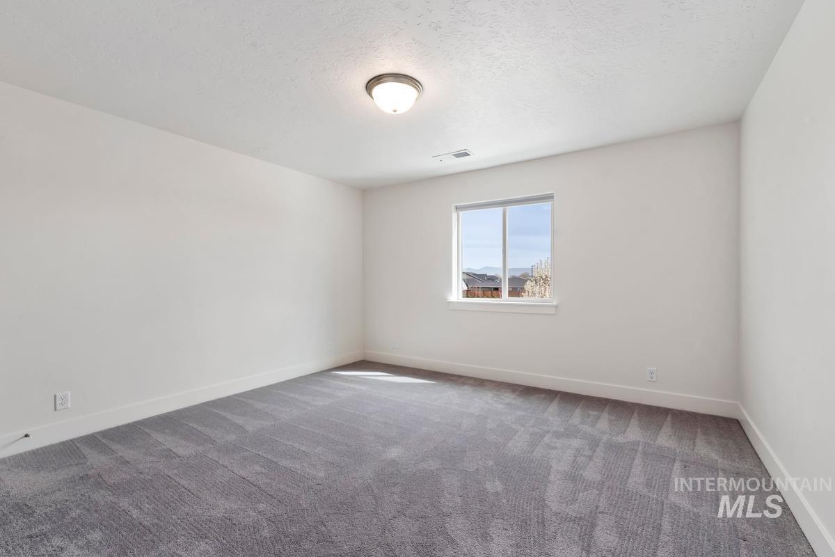 8389 W Shams Ln, Eagle, Idaho 83616, 3 Bedrooms, 3 Bathrooms, Residential For Sale, Price $675,000, 98979650