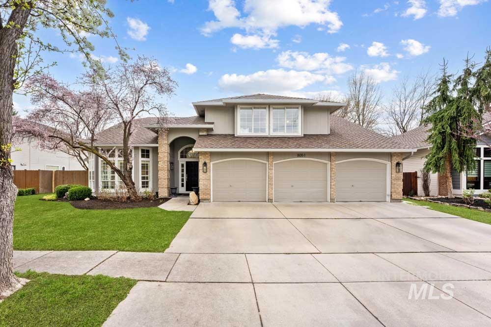 8051 W Burntree, Boise, Idaho 83704, 5 Bedrooms, 3 Bathrooms, Residential For Sale, Price $899,900, 98979652