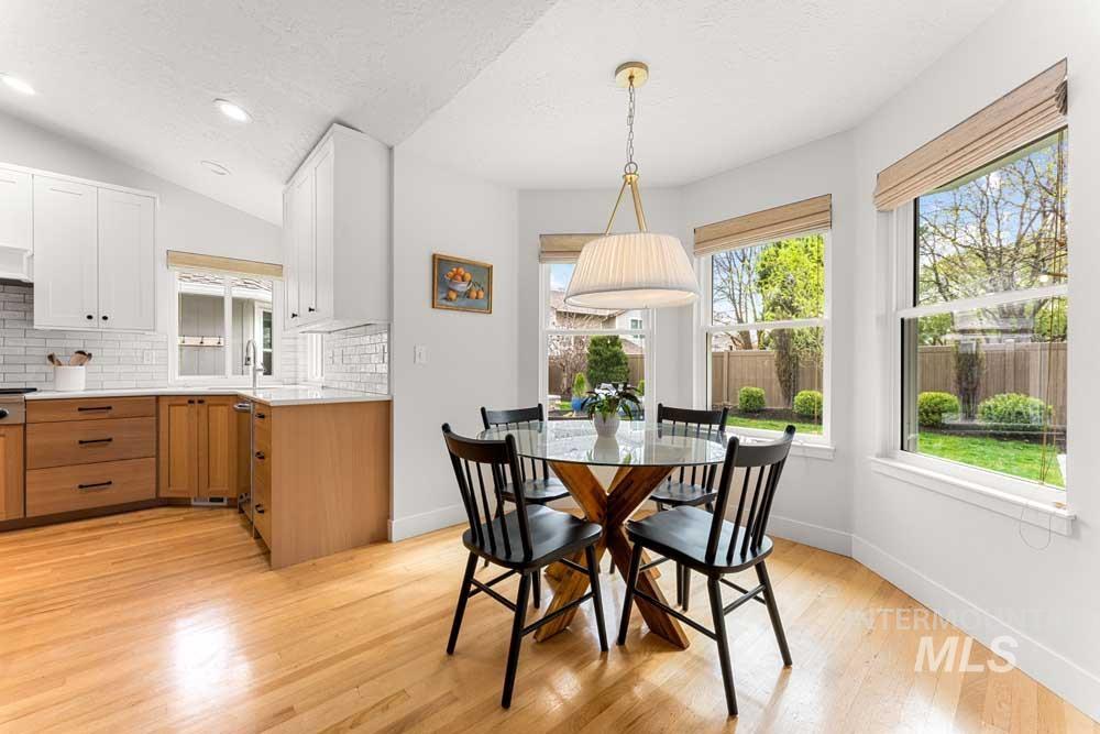 8051 W Burntree, Boise, Idaho 83704, 5 Bedrooms, 3 Bathrooms, Residential For Sale, Price $899,900, 98979652