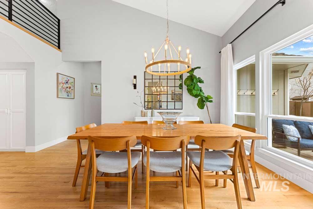 8051 W Burntree, Boise, Idaho 83704, 5 Bedrooms, 3 Bathrooms, Residential For Sale, Price $899,900, 98979652