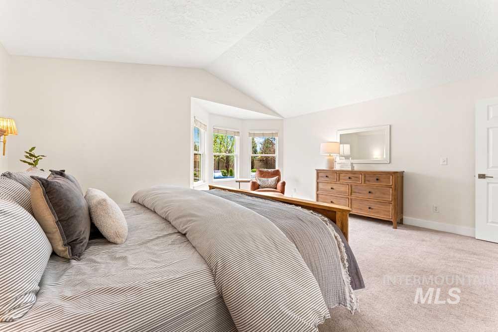 8051 W Burntree, Boise, Idaho 83704, 5 Bedrooms, 3 Bathrooms, Residential For Sale, Price $899,900, 98979652