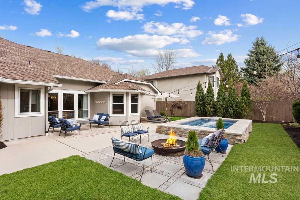 8051 W Burntree, Boise, Idaho 83704, 5 Bedrooms, 3 Bathrooms, Residential For Sale, Price $899,900, 98979652