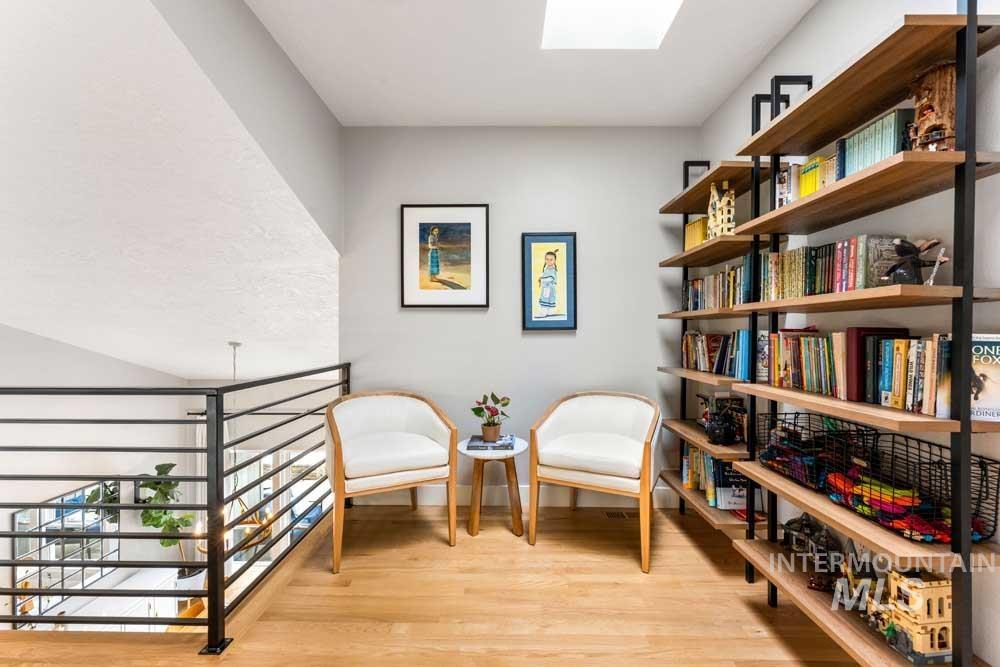 8051 W Burntree, Boise, Idaho 83704, 5 Bedrooms, 3 Bathrooms, Residential For Sale, Price $899,900, 98979652