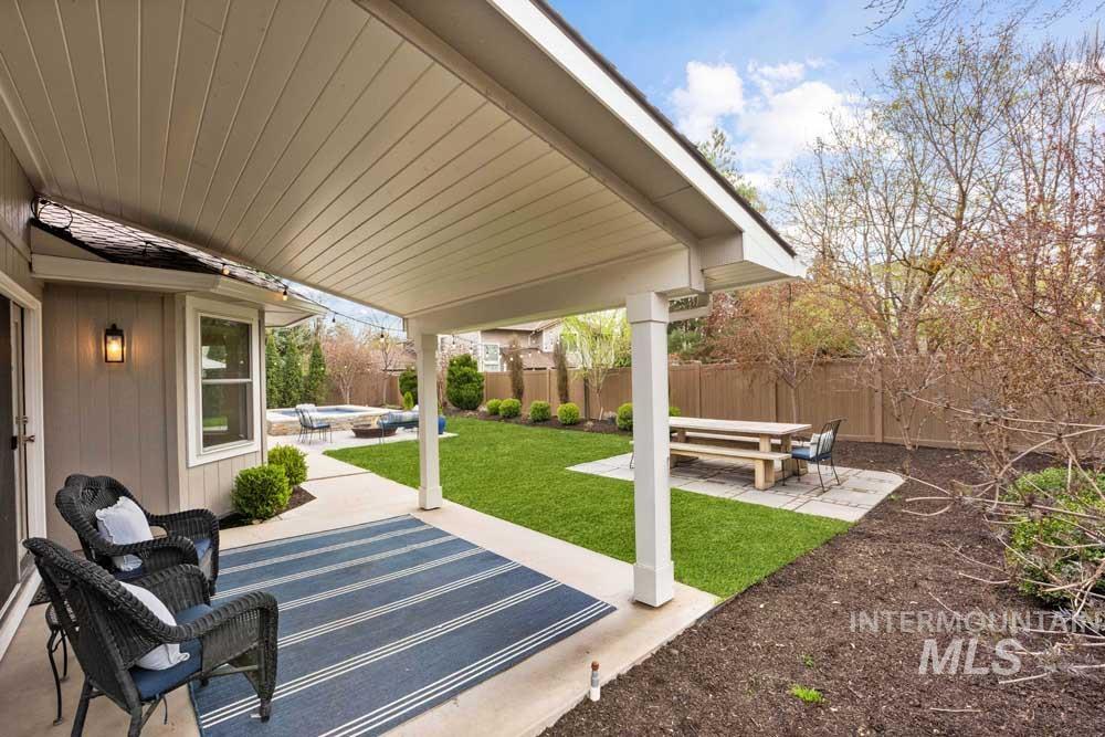 8051 W Burntree, Boise, Idaho 83704, 5 Bedrooms, 3 Bathrooms, Residential For Sale, Price $899,900, 98979652