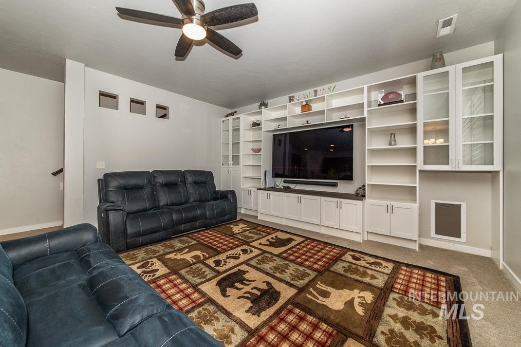 946 W Smallwood Ct, Meridian, Idaho 83642, 4 Bedrooms, 2.5 Bathrooms, Residential For Sale, Price $950,000, 98979653