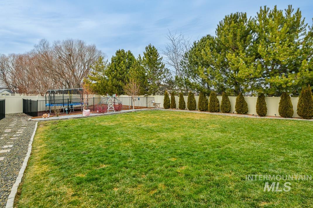 946 W Smallwood Ct, Meridian, Idaho 83642, 4 Bedrooms, 2.5 Bathrooms, Residential For Sale, Price $950,000, 98979653