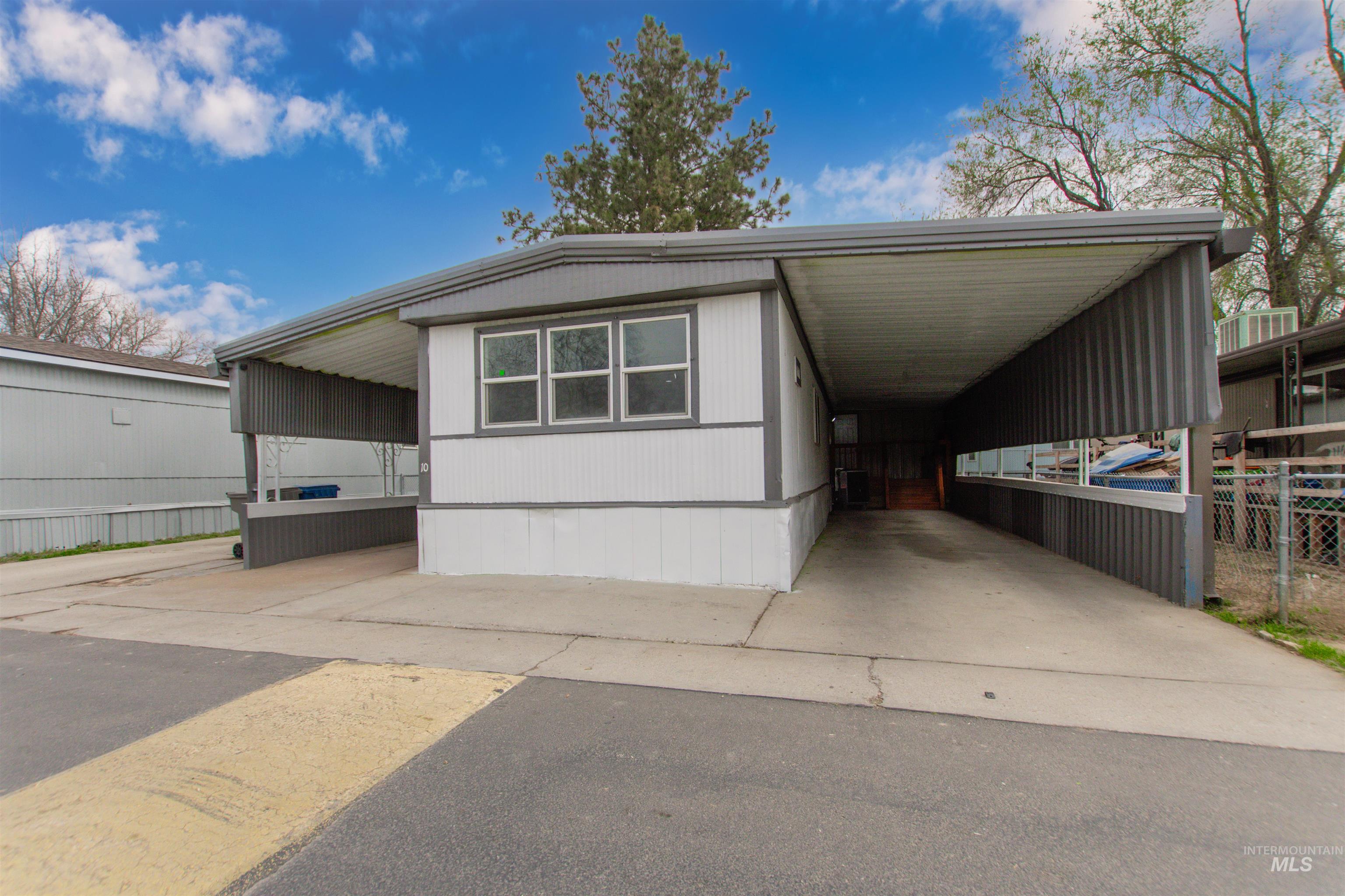 1410 Flamingo Ave, Nampa, Idaho 83651, 3 Bedrooms, 1 Bathroom, Residential For Sale, Price $110,000, 98979658