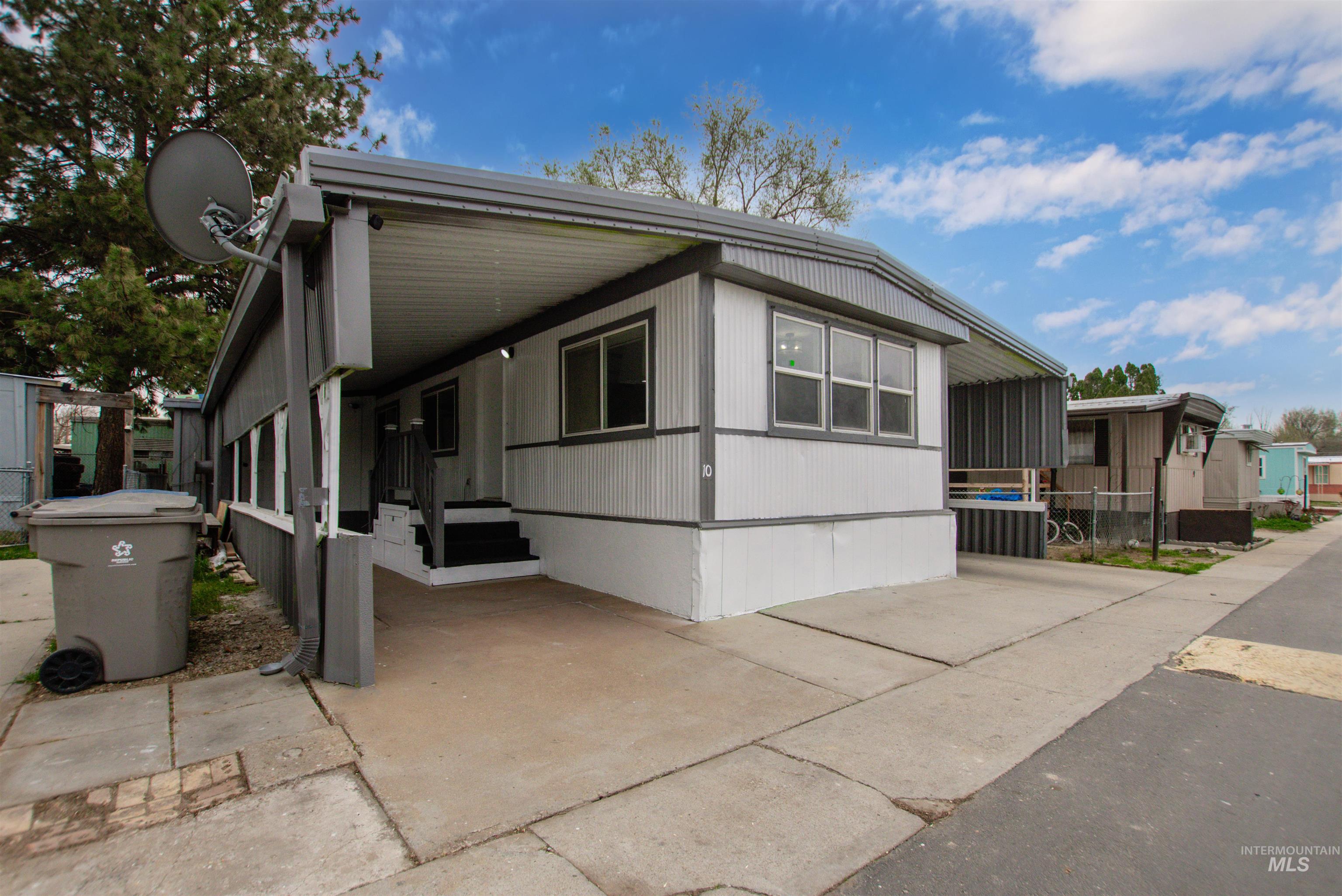 1410 Flamingo Ave, Nampa, Idaho 83651, 3 Bedrooms, 1 Bathroom, Residential For Sale, Price $110,000, 98979658