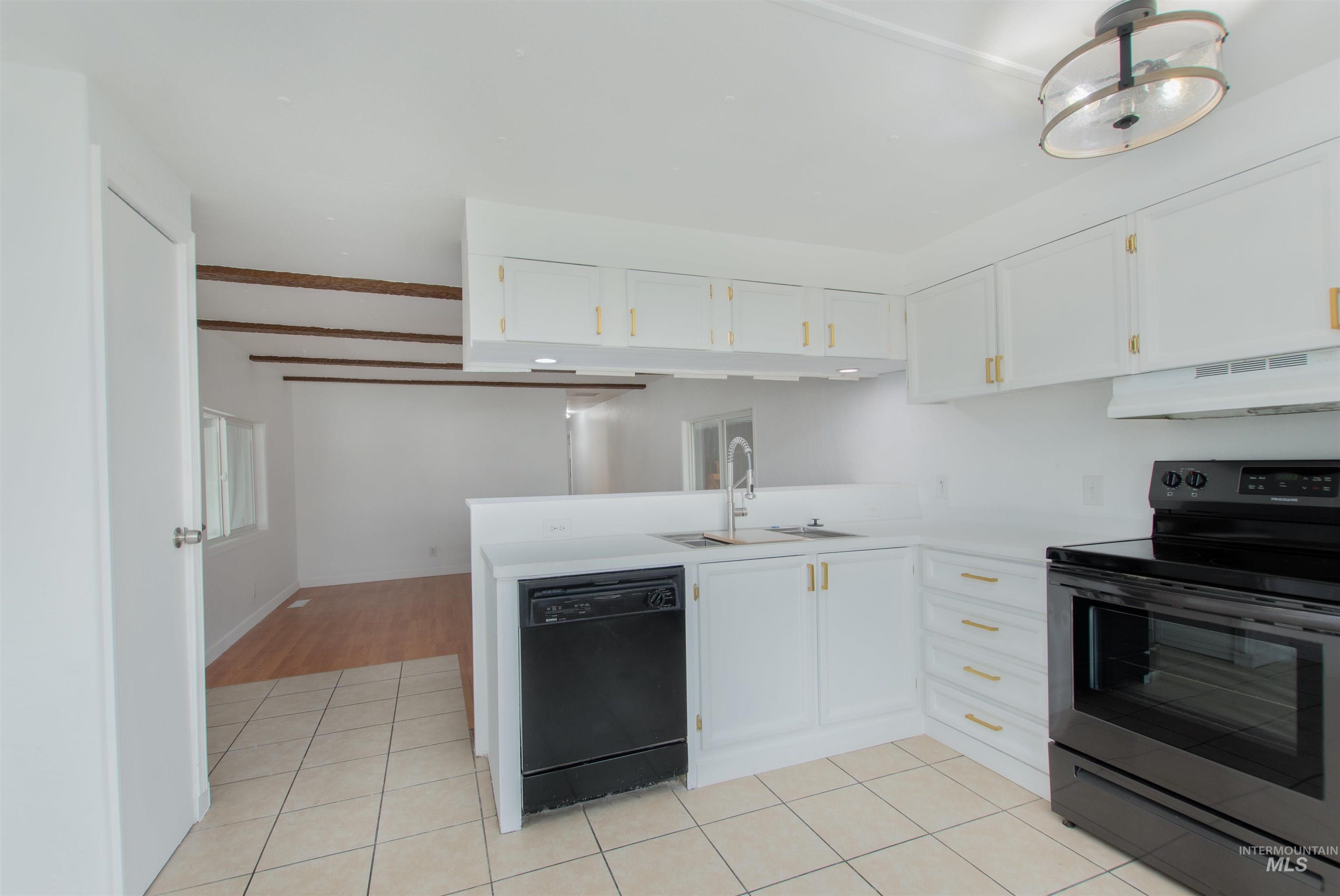 1410 Flamingo Ave, Nampa, Idaho 83651, 3 Bedrooms, 1 Bathroom, Residential For Sale, Price $110,000, 98979658