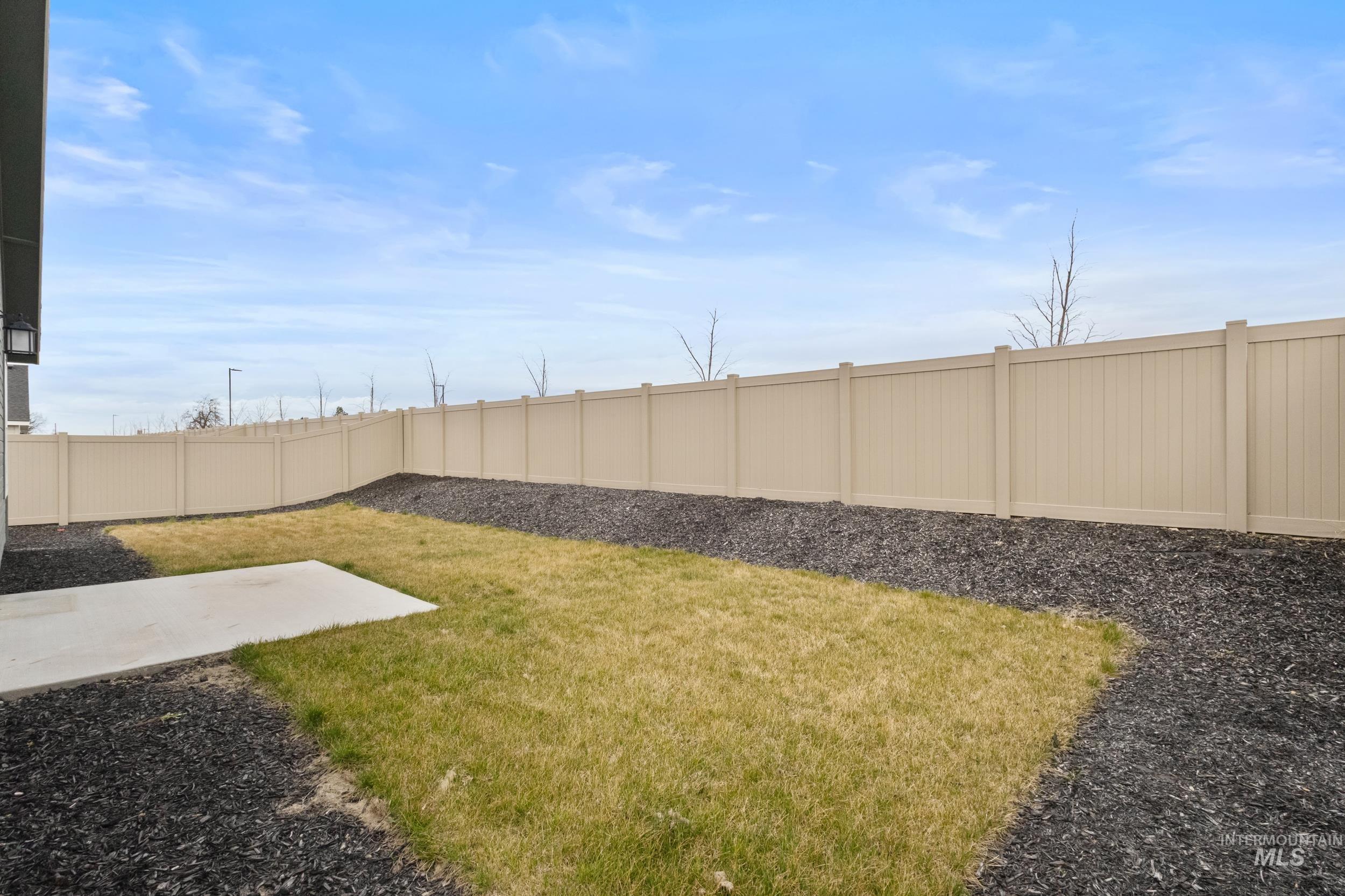 11270 Barn Ranch St, Caldwell, Idaho 83605, 3 Bedrooms, 2 Bathrooms, Residential For Sale, Price $409,999, 98979662