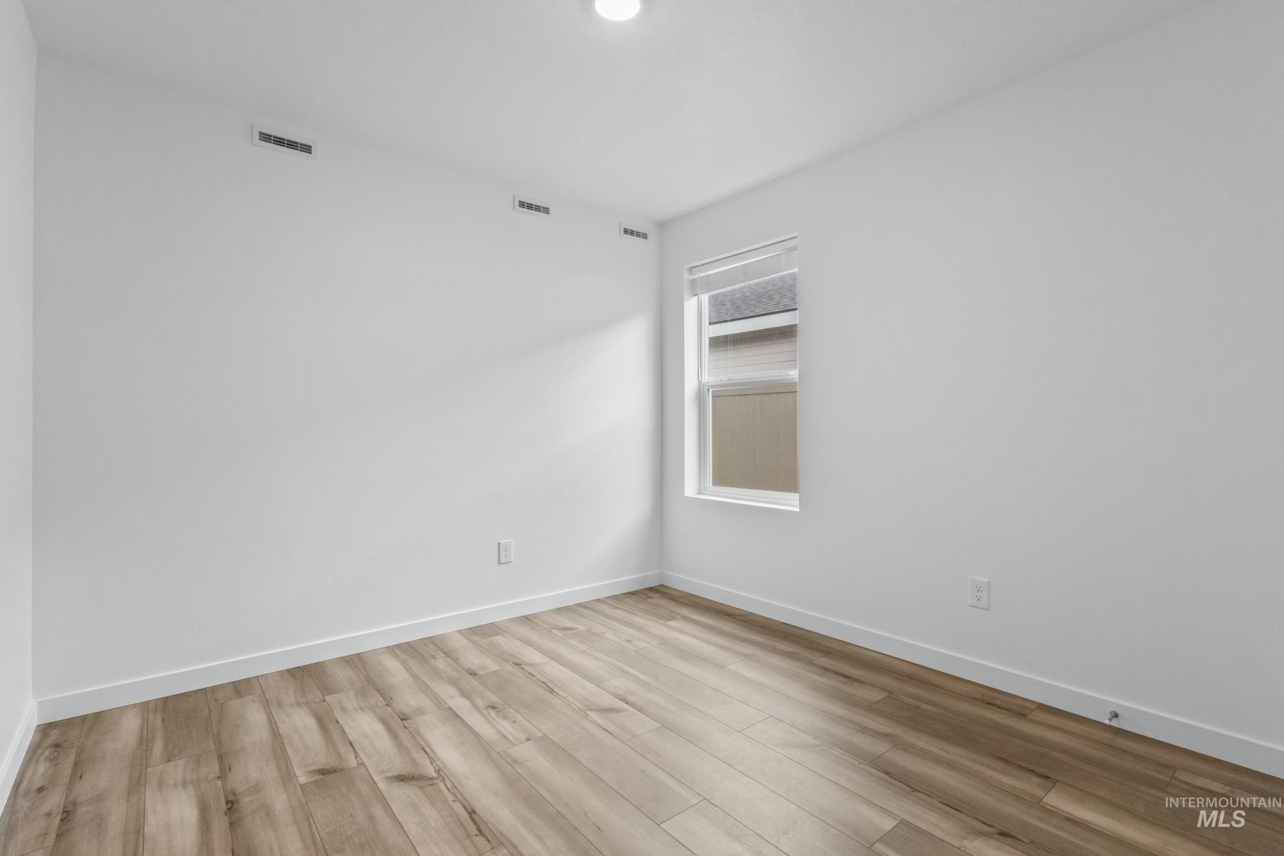 11270 Barn Ranch St, Caldwell, Idaho 83605, 3 Bedrooms, 2 Bathrooms, Residential For Sale, Price $409,999, 98979662