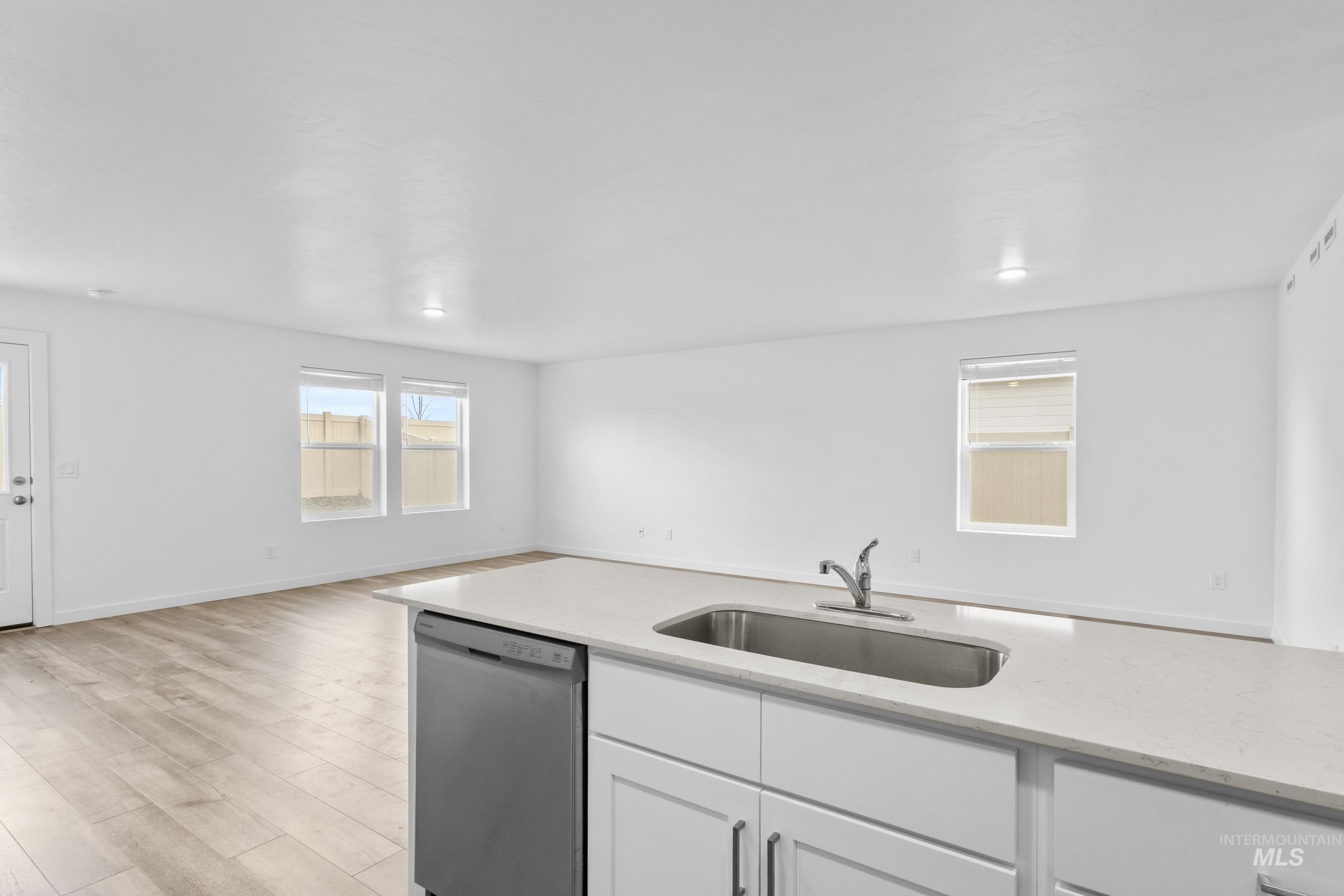 11270 Barn Ranch St, Caldwell, Idaho 83605, 3 Bedrooms, 2 Bathrooms, Residential For Sale, Price $409,999, 98979662