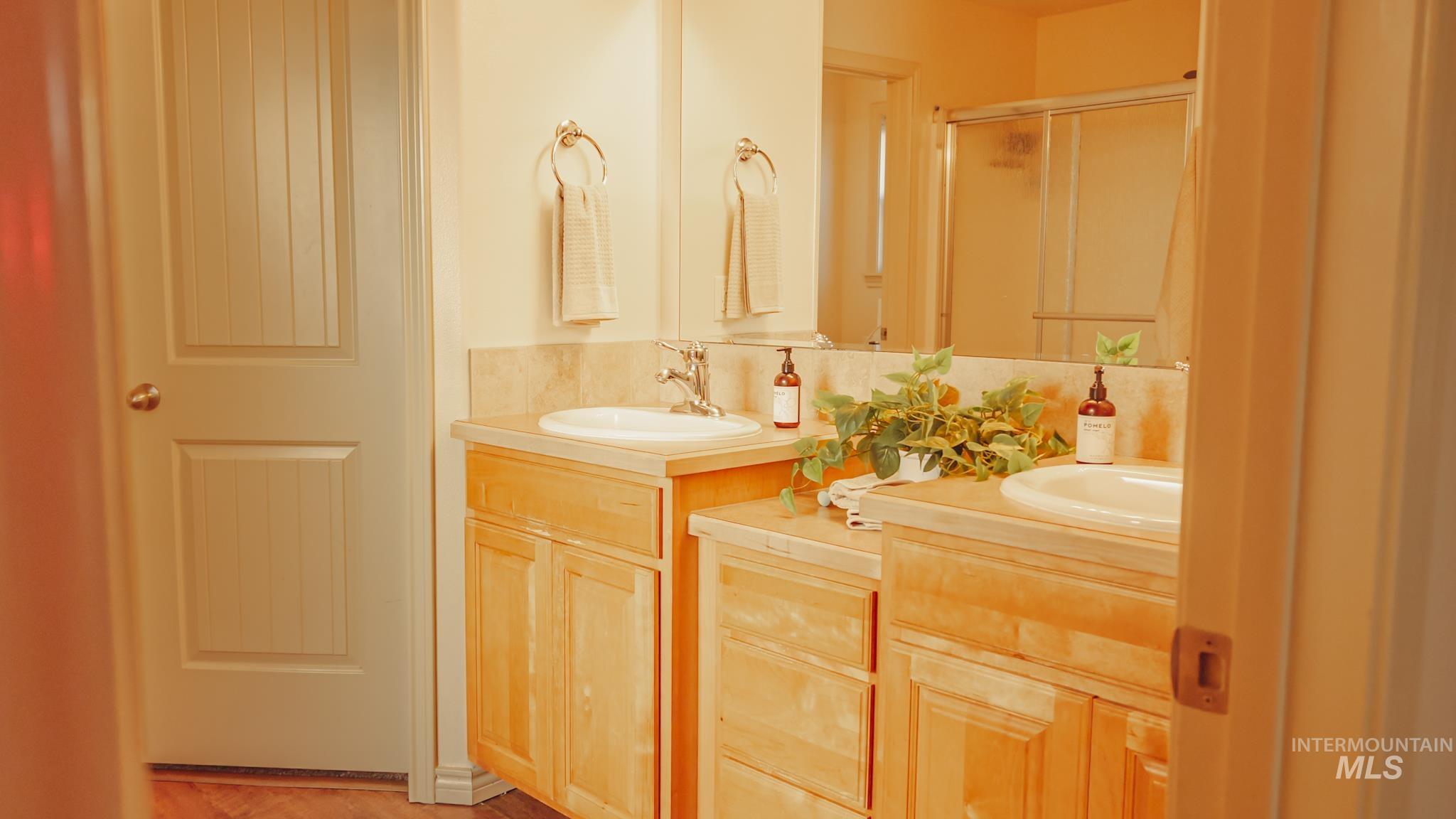 334 E Burney Glen Dr, Meridian, Idaho 83646, 4 Bedrooms, 2 Bathrooms, Residential For Sale, Price $565,000, 98979664