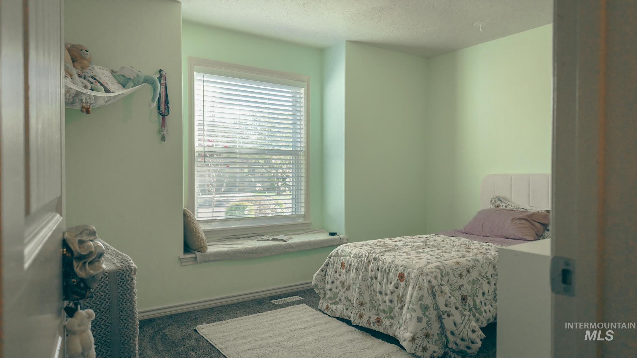 334 E Burney Glen Dr, Meridian, Idaho 83646, 4 Bedrooms, 2 Bathrooms, Residential For Sale, Price $565,000, 98979664