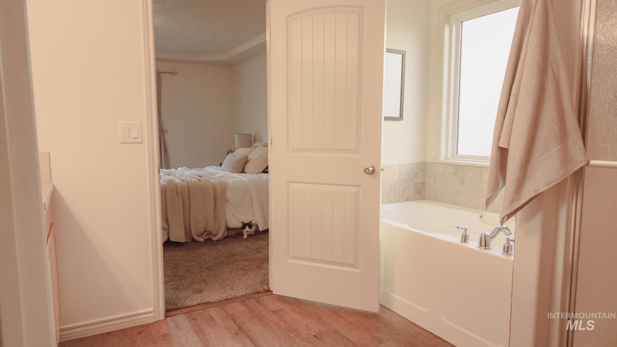 334 E Burney Glen Dr, Meridian, Idaho 83646, 4 Bedrooms, 2 Bathrooms, Residential For Sale, Price $565,000, 98979664