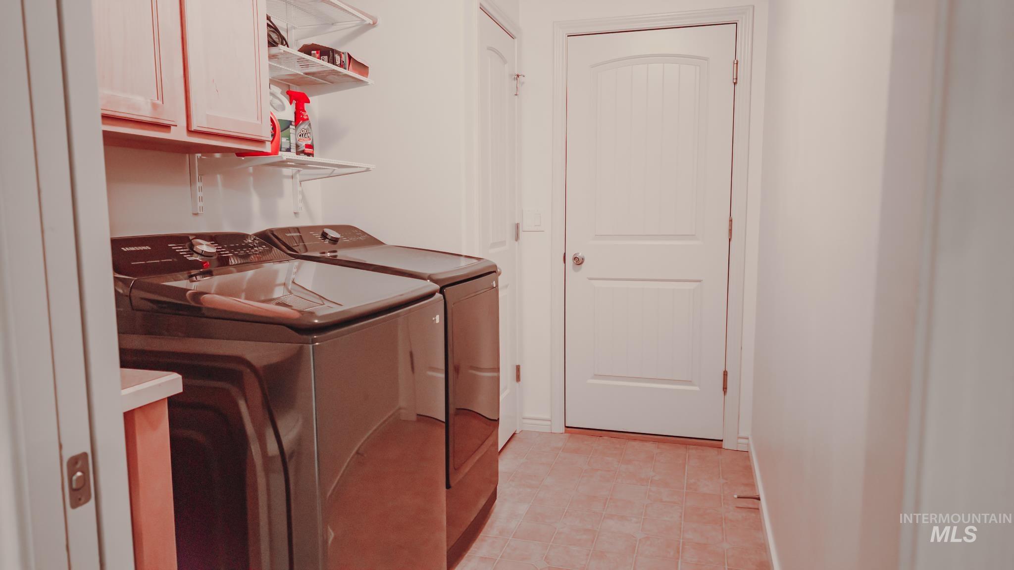 334 E Burney Glen Dr, Meridian, Idaho 83646, 4 Bedrooms, 2 Bathrooms, Residential For Sale, Price $565,000, 98979664