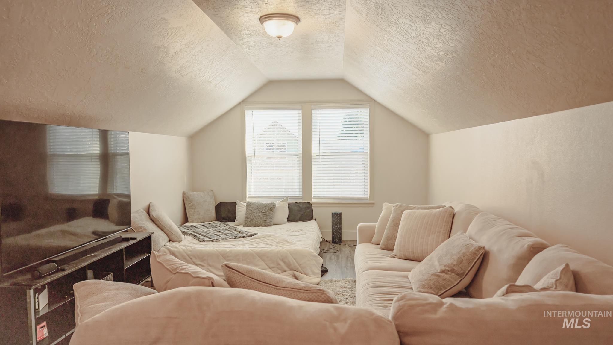 334 E Burney Glen Dr, Meridian, Idaho 83646, 4 Bedrooms, 2 Bathrooms, Residential For Sale, Price $565,000, 98979664