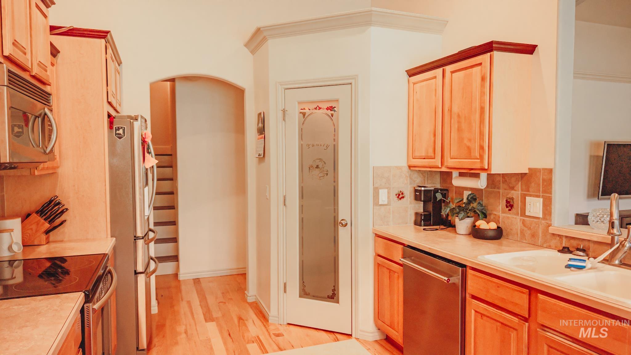 334 E Burney Glen Dr, Meridian, Idaho 83646, 4 Bedrooms, 2 Bathrooms, Residential For Sale, Price $565,000, 98979664