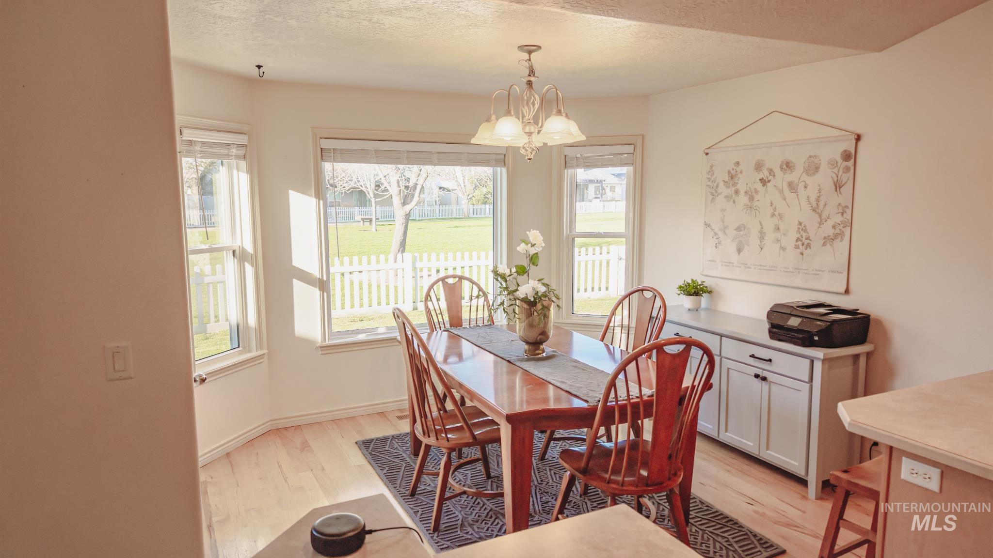 334 E Burney Glen Dr, Meridian, Idaho 83646, 4 Bedrooms, 2 Bathrooms, Residential For Sale, Price $565,000, 98979664