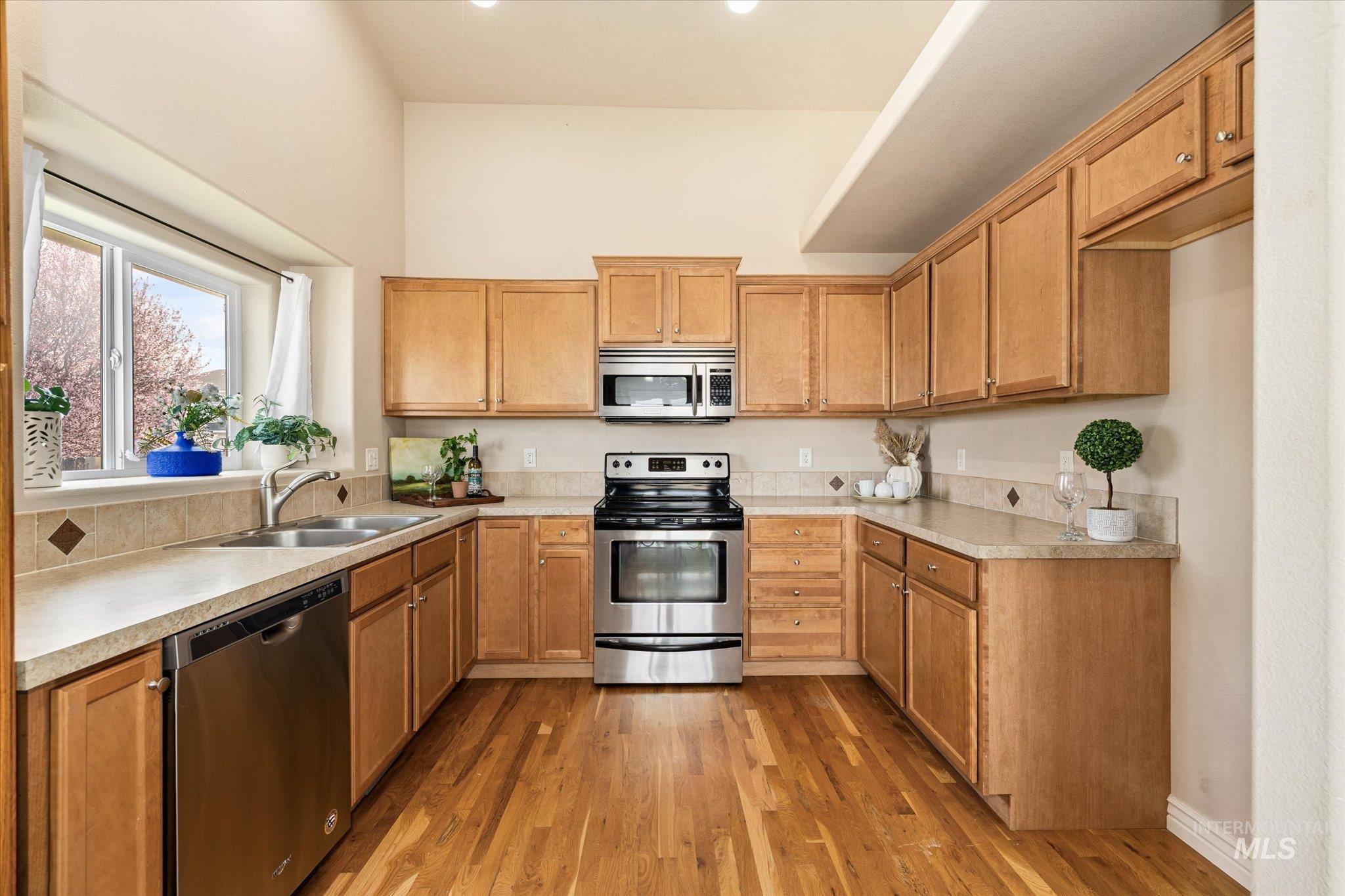 690 SW Josephine St, Mountain Home, Idaho 83647, 3 Bedrooms, 2 Bathrooms, Residential For Sale, Price $339,900, 98979666