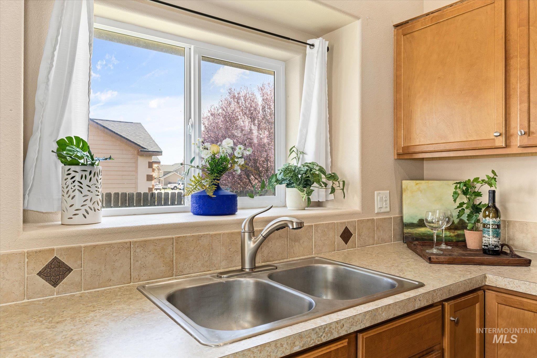 690 SW Josephine St, Mountain Home, Idaho 83647, 3 Bedrooms, 2 Bathrooms, Residential For Sale, Price $339,900, 98979666