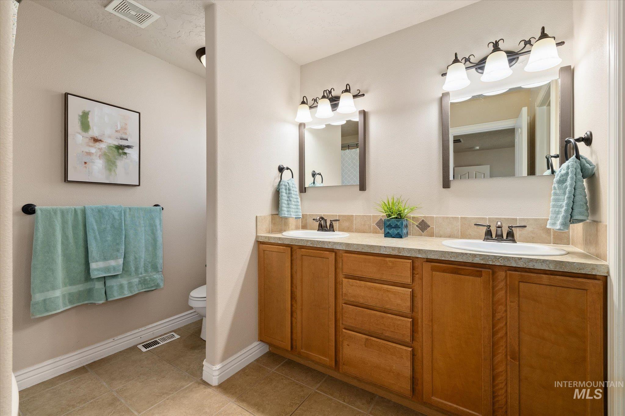 690 SW Josephine St, Mountain Home, Idaho 83647, 3 Bedrooms, 2 Bathrooms, Residential For Sale, Price $339,900, 98979666