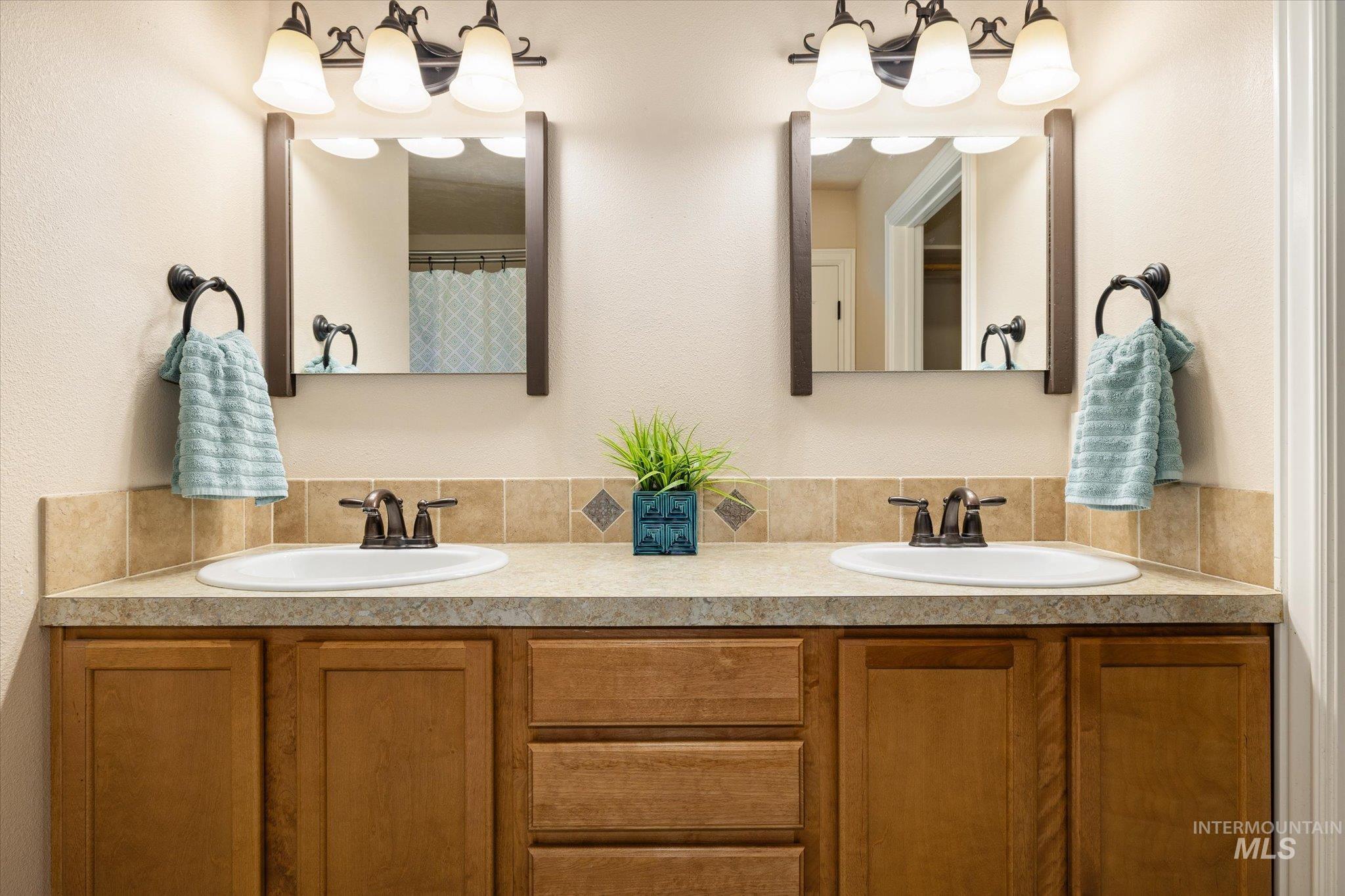 690 SW Josephine St, Mountain Home, Idaho 83647, 3 Bedrooms, 2 Bathrooms, Residential For Sale, Price $339,900, 98979666