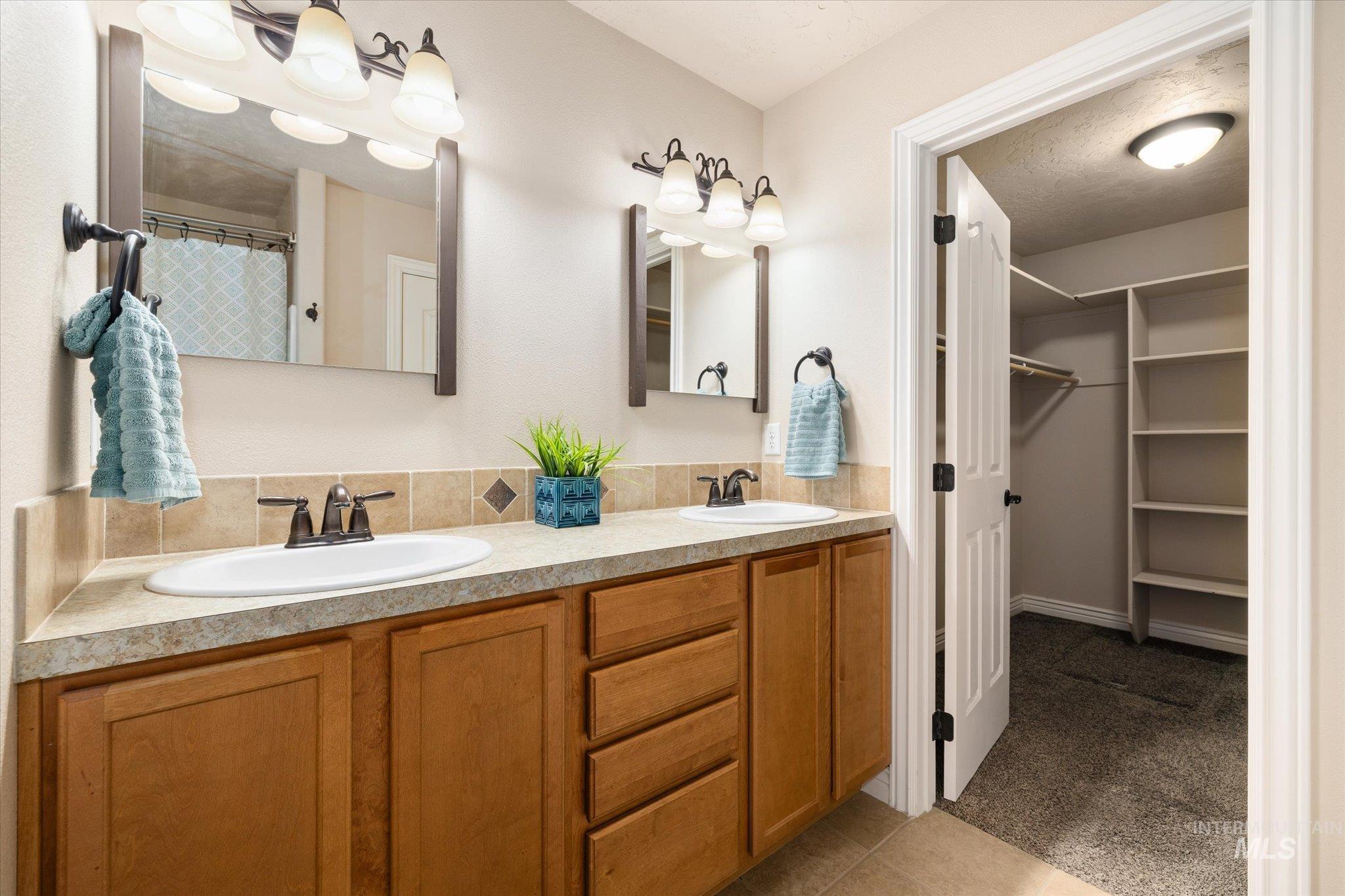 690 SW Josephine St, Mountain Home, Idaho 83647, 3 Bedrooms, 2 Bathrooms, Residential For Sale, Price $339,900, 98979666