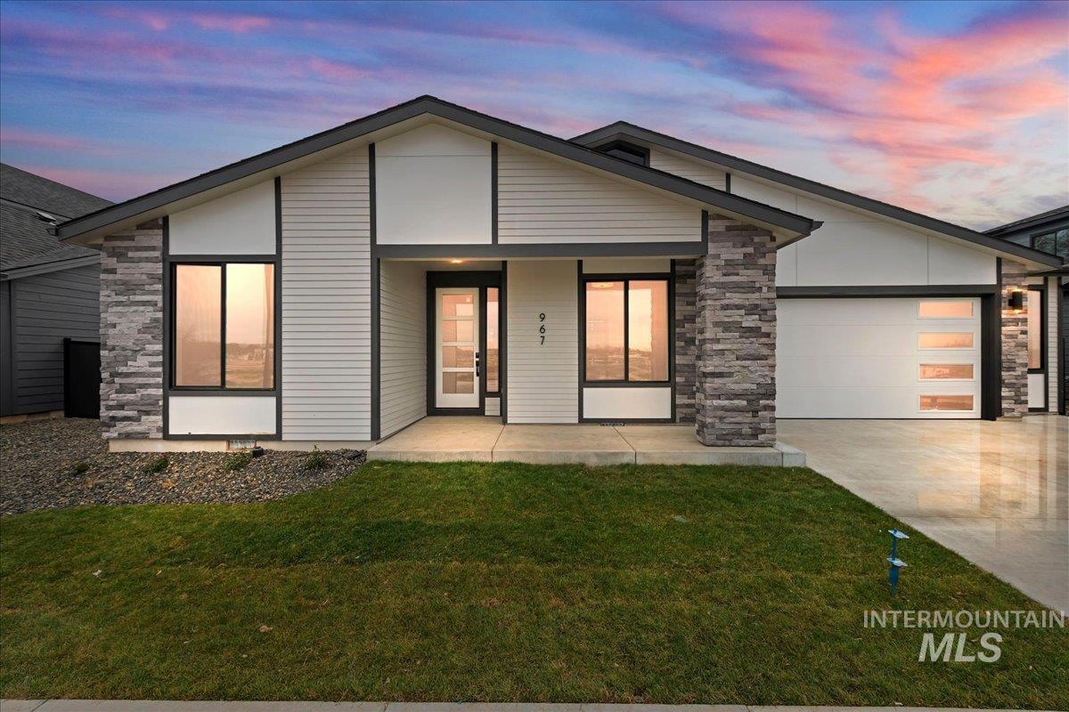 967 W Malbar St., Meridian, Idaho 83646, 3 Bedrooms, 2 Bathrooms, Residential For Sale, Price $699,900, 98979667