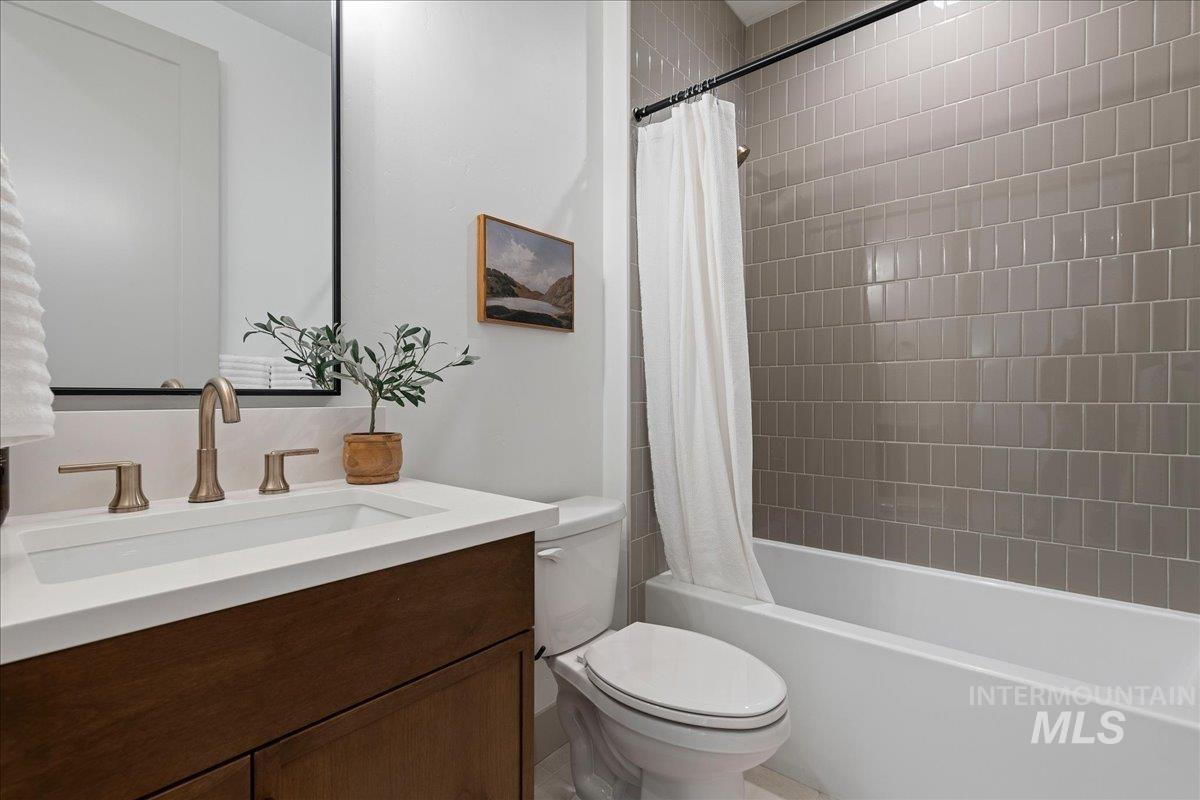 967 W Malbar St., Meridian, Idaho 83646, 3 Bedrooms, 2 Bathrooms, Residential For Sale, Price $699,900, 98979667