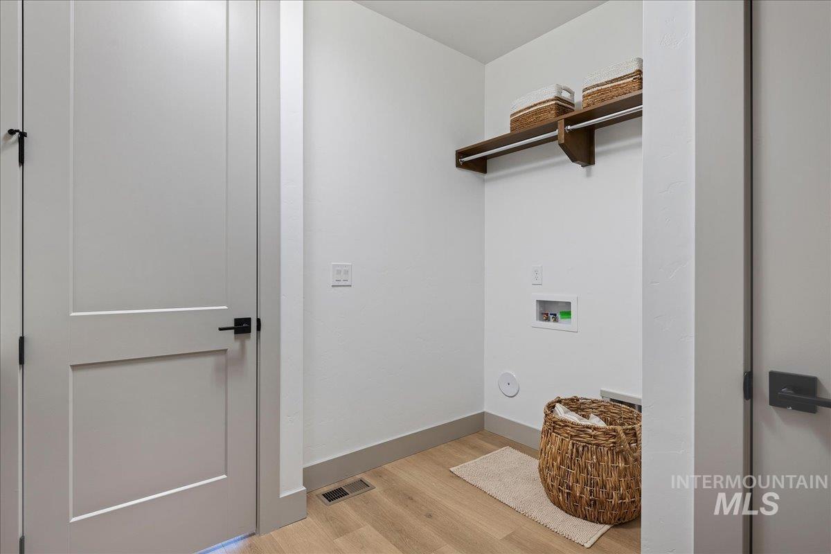 967 W Malbar St., Meridian, Idaho 83646, 3 Bedrooms, 2 Bathrooms, Residential For Sale, Price $699,900, 98979667