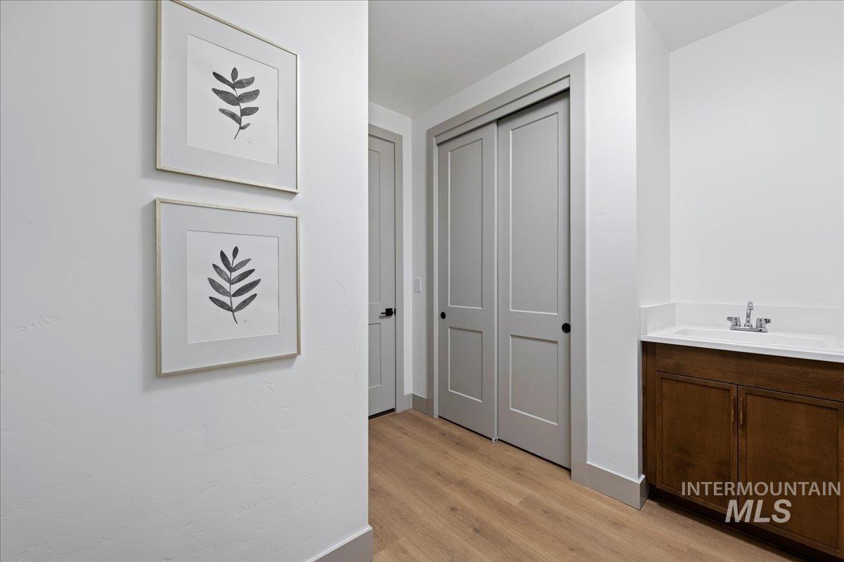 967 W Malbar St., Meridian, Idaho 83646, 3 Bedrooms, 2 Bathrooms, Residential For Sale, Price $699,900, 98979667