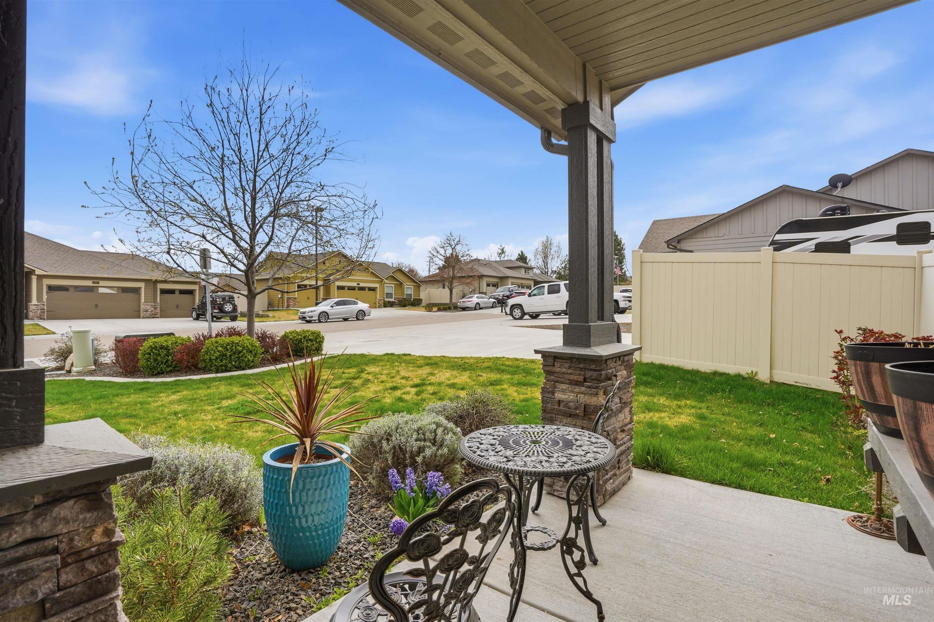 2203 S Tucson Ave, Nampa, Idaho 83686, 3 Bedrooms, 2.5 Bathrooms, Residential For Sale, Price $479,990, 98979668