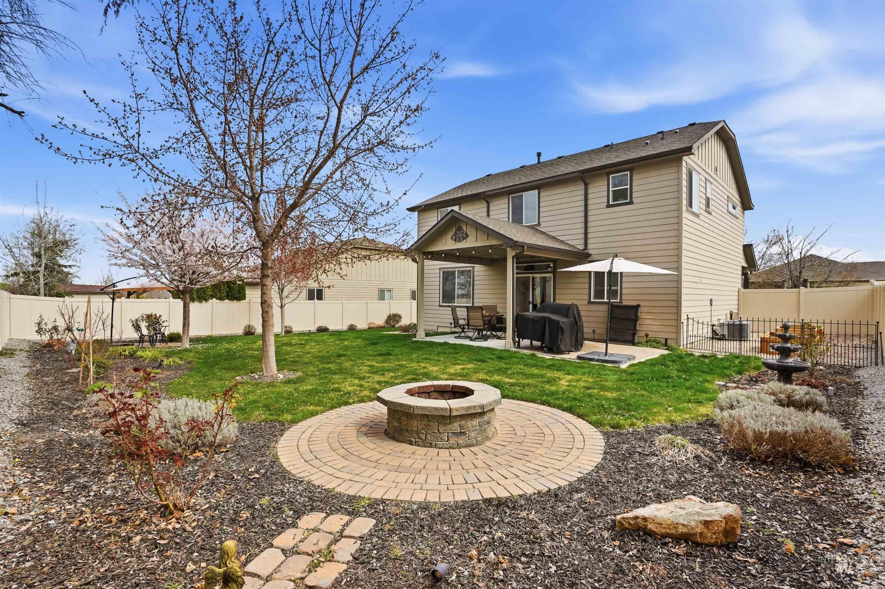 2203 S Tucson Ave, Nampa, Idaho 83686, 3 Bedrooms, 2.5 Bathrooms, Residential For Sale, Price $479,990, 98979668