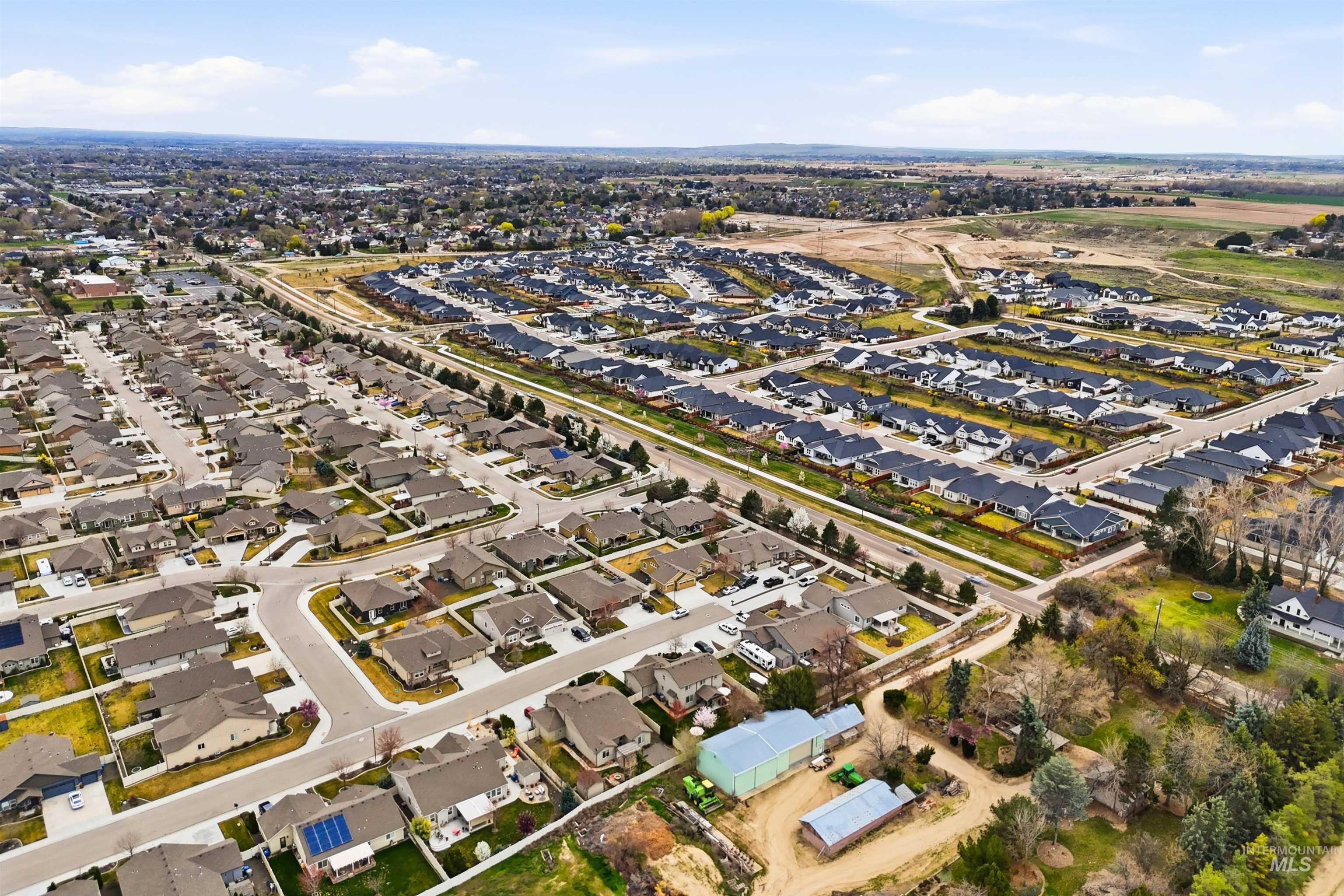 2203 S Tucson Ave, Nampa, Idaho 83686, 3 Bedrooms, 2.5 Bathrooms, Residential For Sale, Price $479,990, 98979668