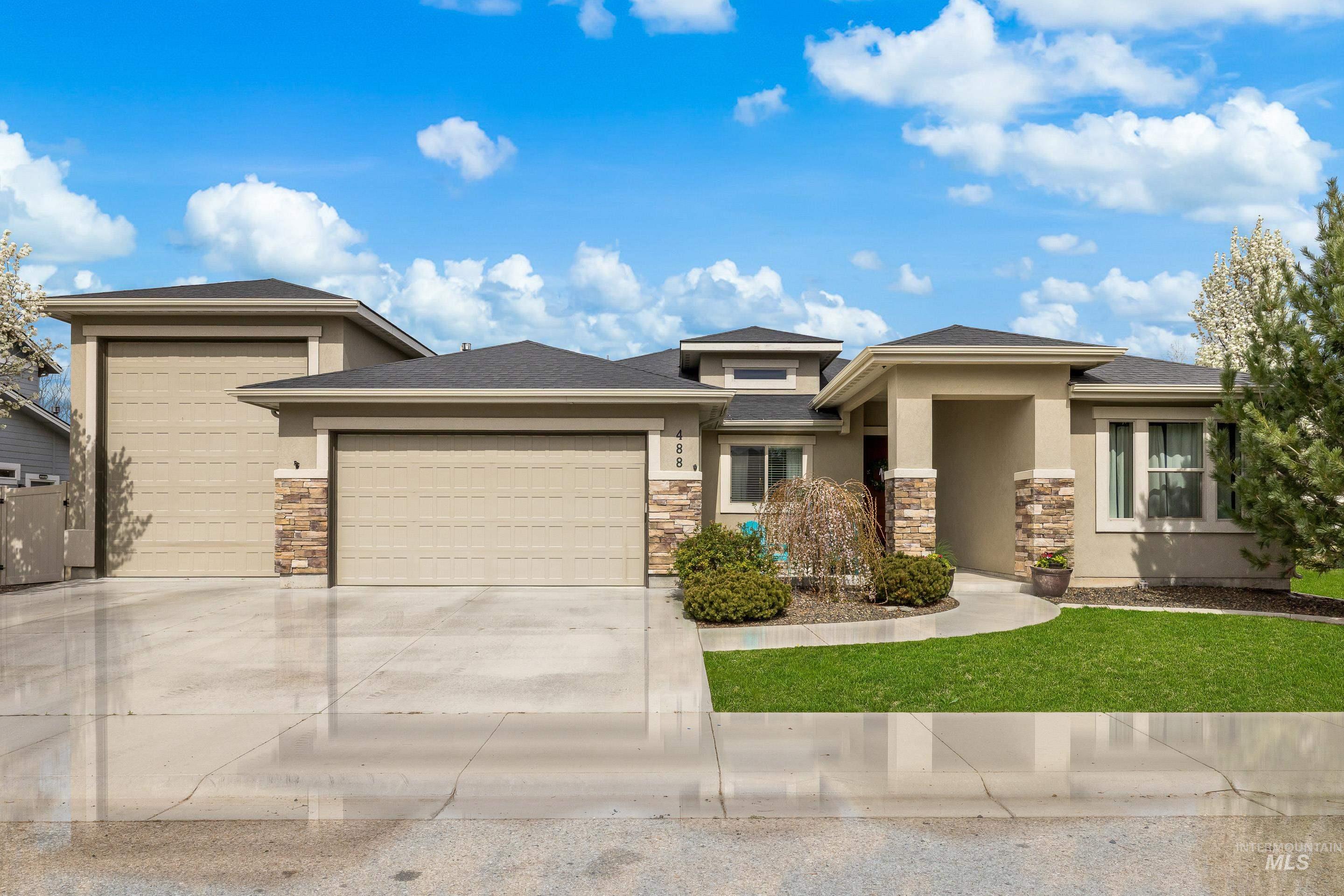 488 E Whiskey Flats, Meridian, Idaho 83642, 3 Bedrooms, 2.5 Bathrooms, Residential For Sale, Price $699,900, 98979670