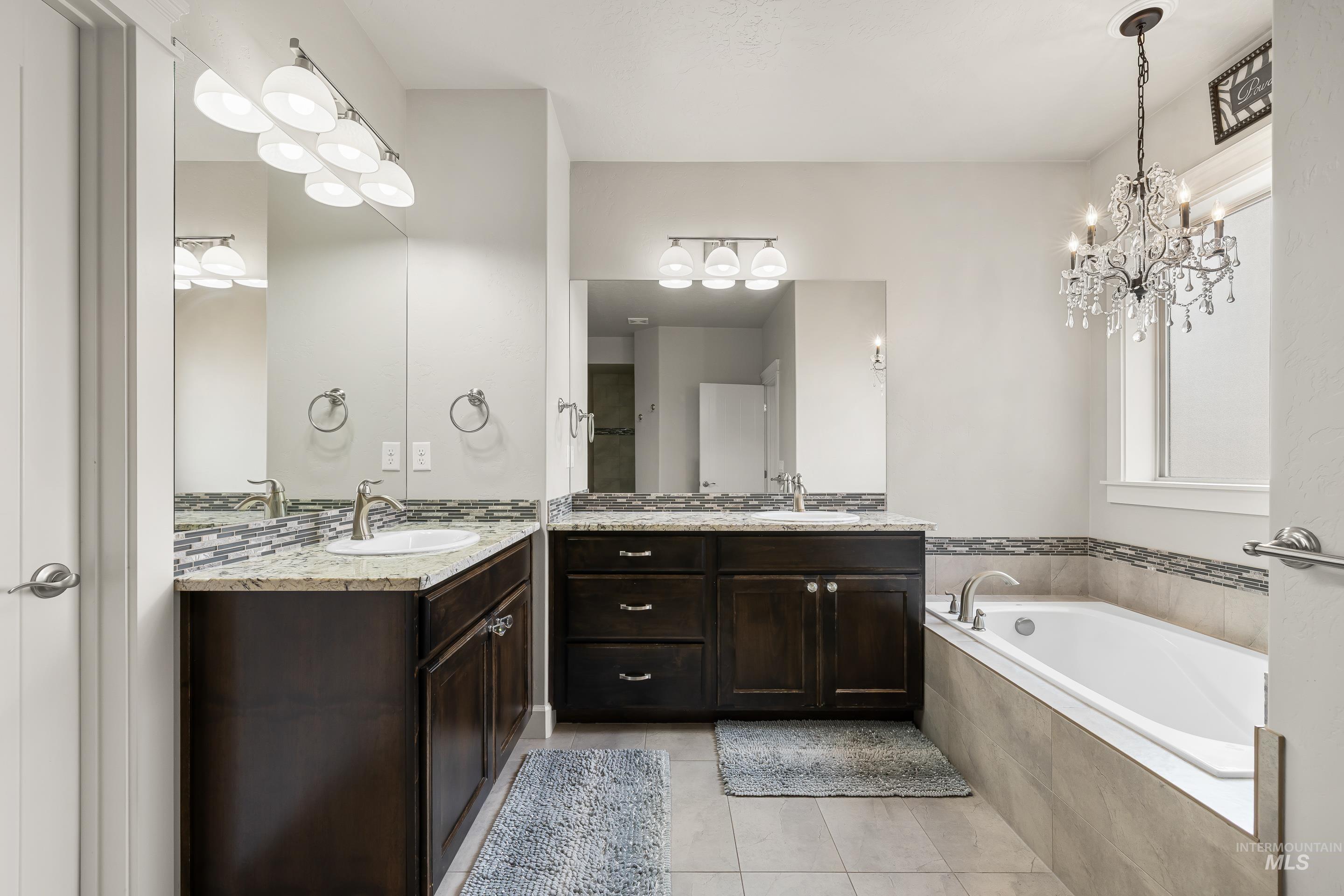 488 E Whiskey Flats, Meridian, Idaho 83642, 3 Bedrooms, 2.5 Bathrooms, Residential For Sale, Price $699,900, 98979670