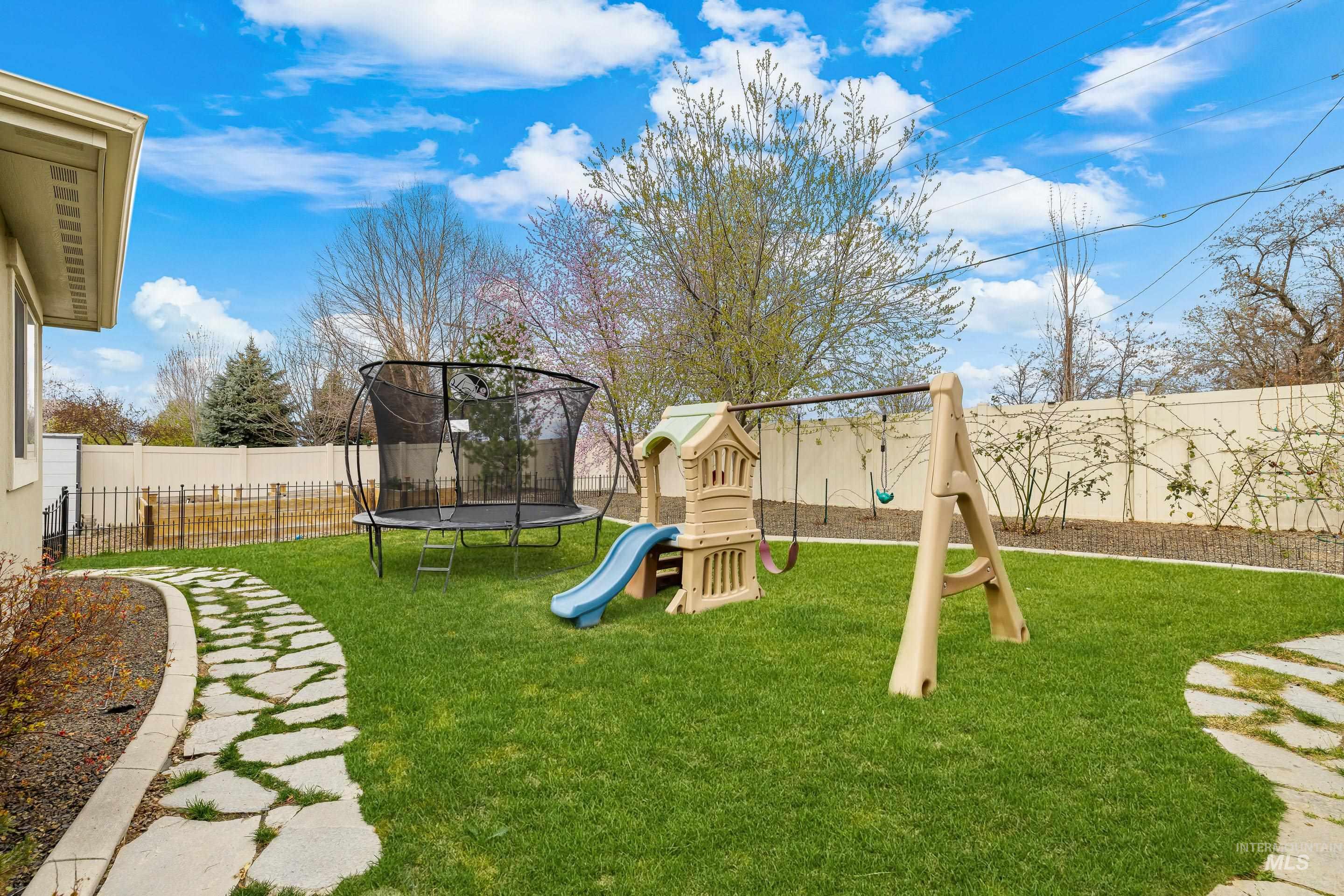 488 E Whiskey Flats, Meridian, Idaho 83642, 3 Bedrooms, 2.5 Bathrooms, Residential For Sale, Price $699,900, 98979670