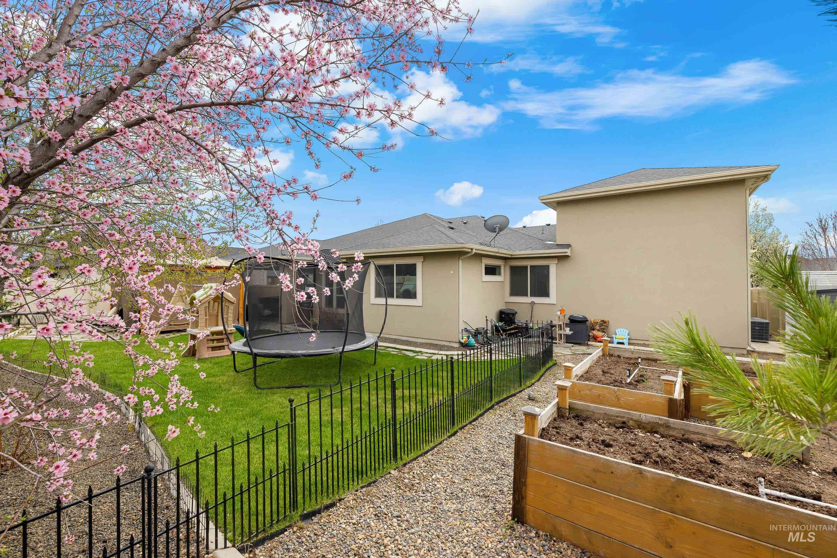 488 E Whiskey Flats, Meridian, Idaho 83642, 3 Bedrooms, 2.5 Bathrooms, Residential For Sale, Price $699,900, 98979670