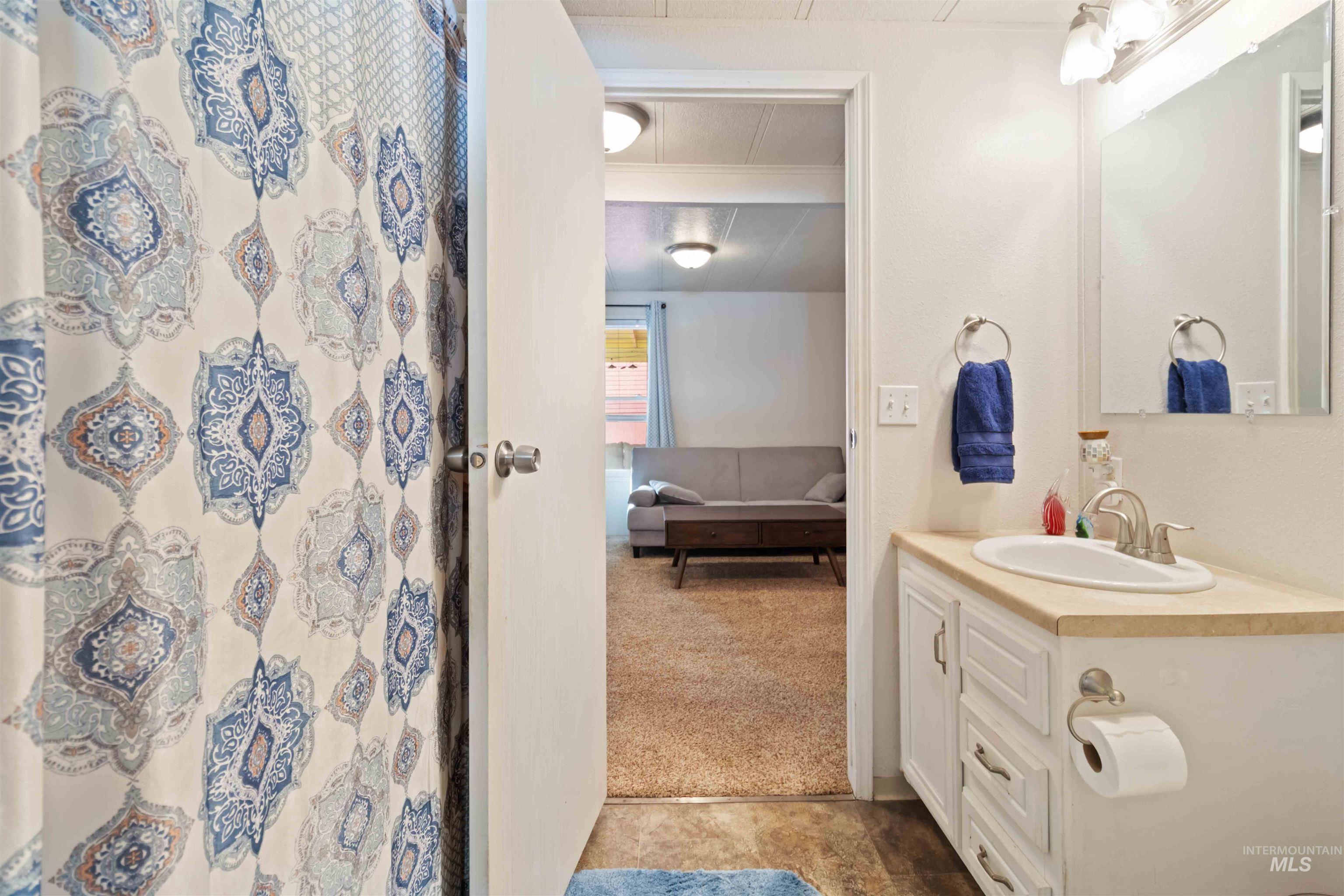 138 Rainbow Dr, Boise, Idaho 83713, 2 Bedrooms, 2 Bathrooms, Residential For Sale, Price $199,999, 98979672