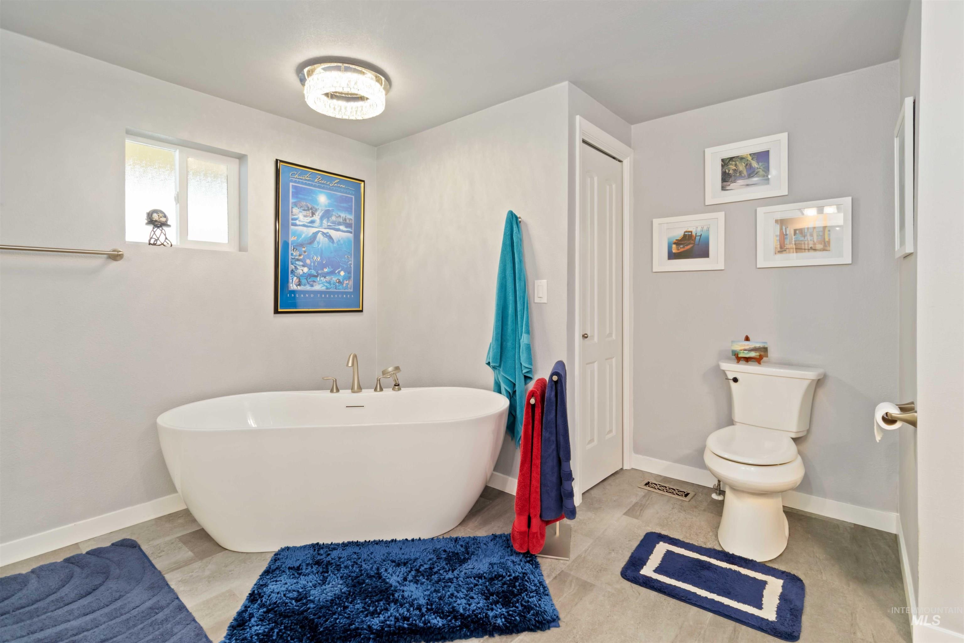 138 Rainbow Dr, Boise, Idaho 83713, 2 Bedrooms, 2 Bathrooms, Residential For Sale, Price $199,999, 98979672