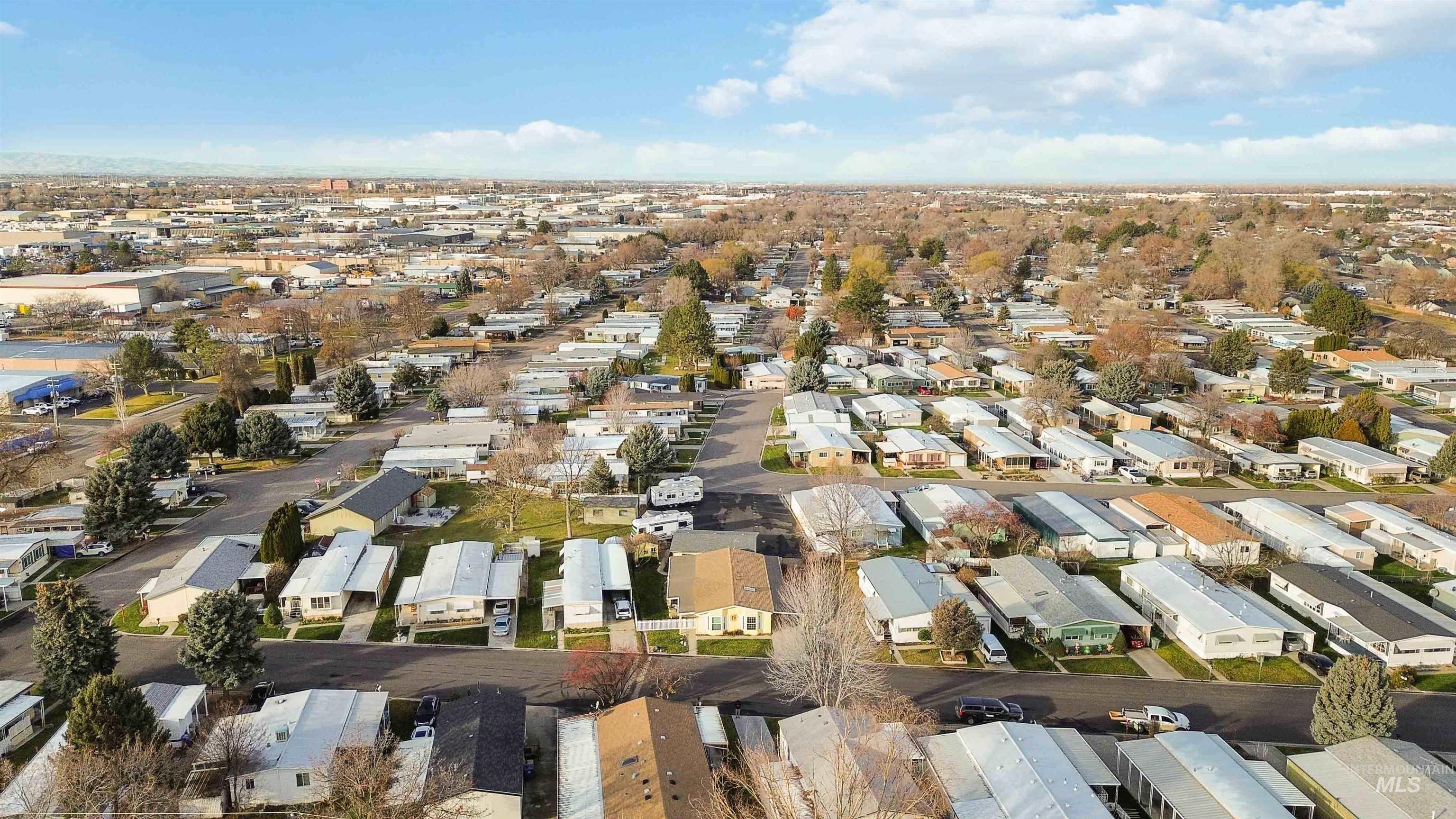 138 Rainbow Dr, Boise, Idaho 83713, 2 Bedrooms, 2 Bathrooms, Residential For Sale, Price $199,999, 98979672