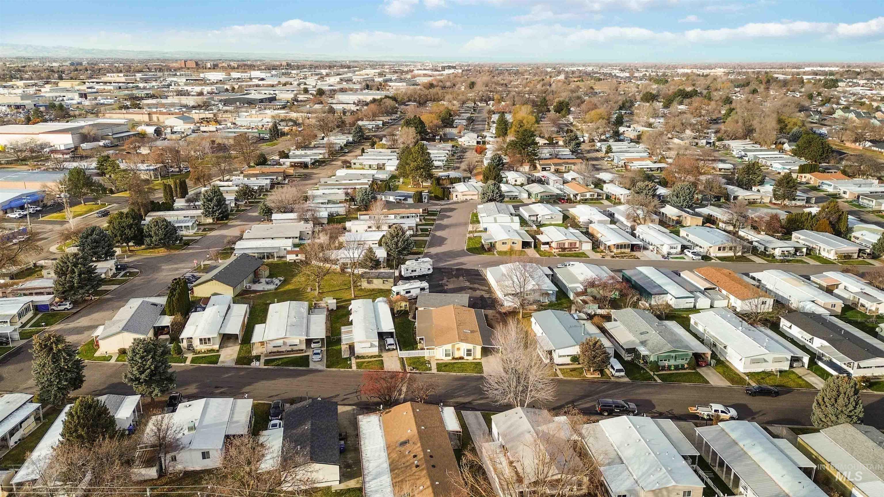 138 Rainbow Dr, Boise, Idaho 83713, 2 Bedrooms, 2 Bathrooms, Residential For Sale, Price $199,999, 98979672