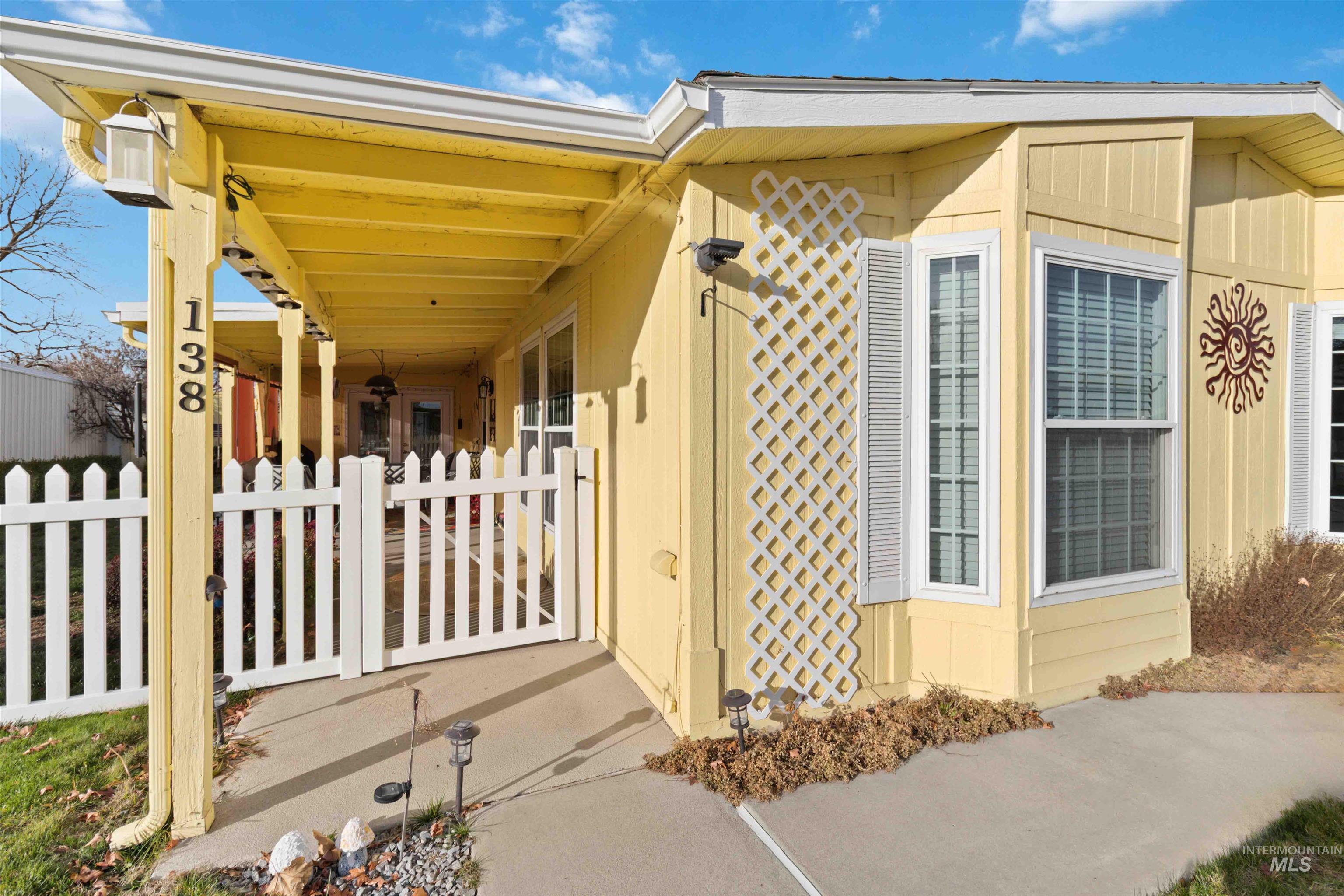 138 Rainbow Dr, Boise, Idaho 83713, 2 Bedrooms, 2 Bathrooms, Residential For Sale, Price $199,999, 98979672